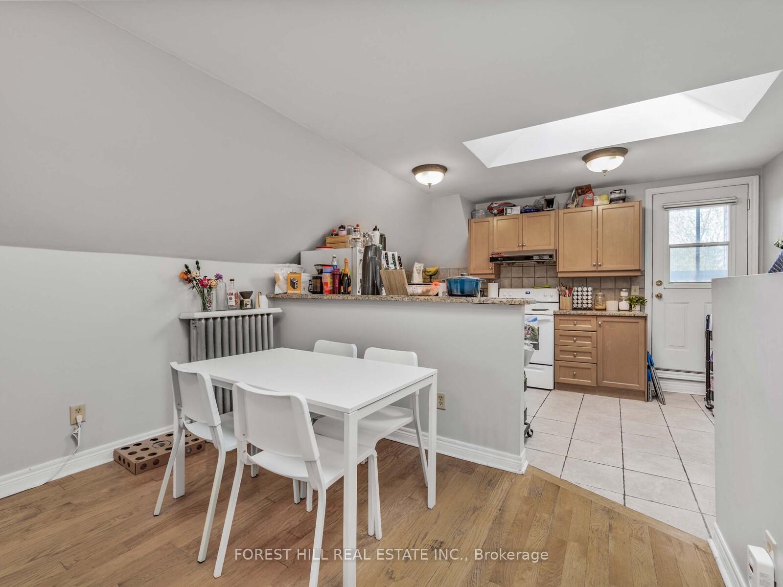 Photo 5 of Unit 3, 654 Euclid Avenue, Toronto, Palmerston-Little Italy — HOMEH