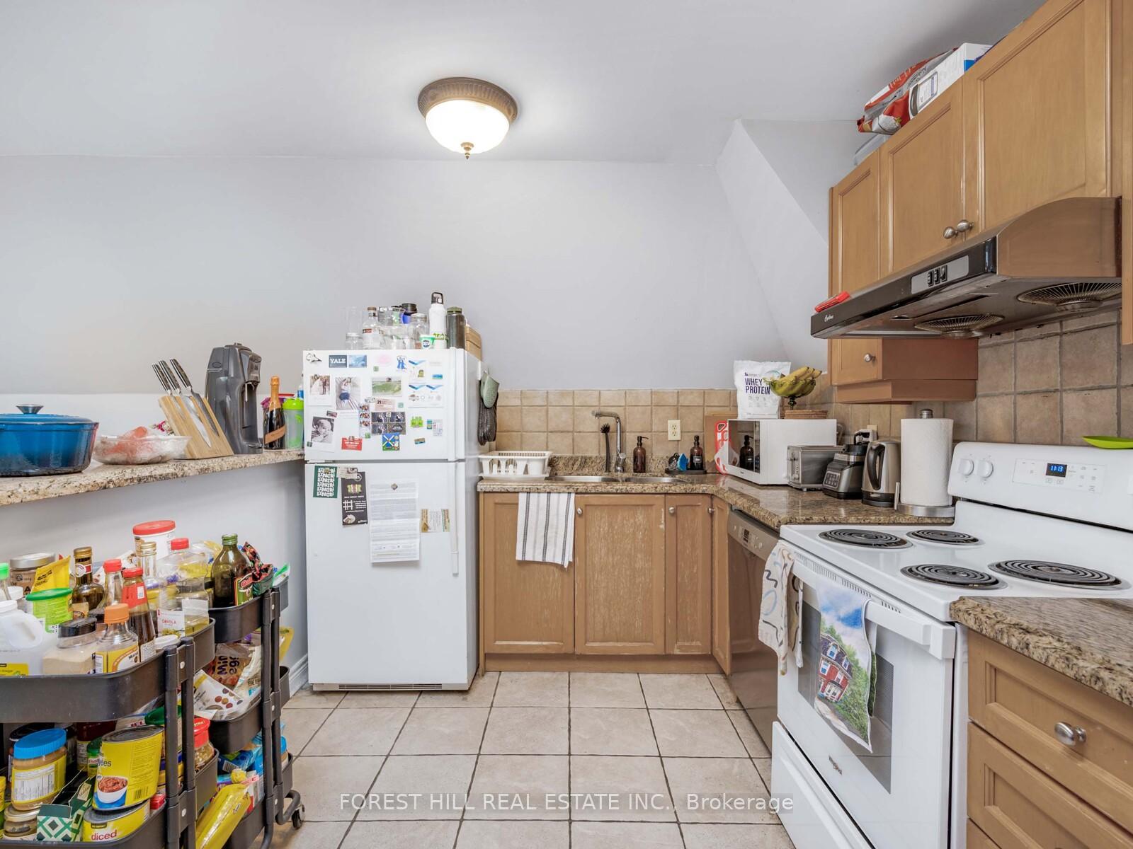 Photo 6 of Unit 3, 654 Euclid Avenue, Toronto, Palmerston-Little Italy — HOMEH