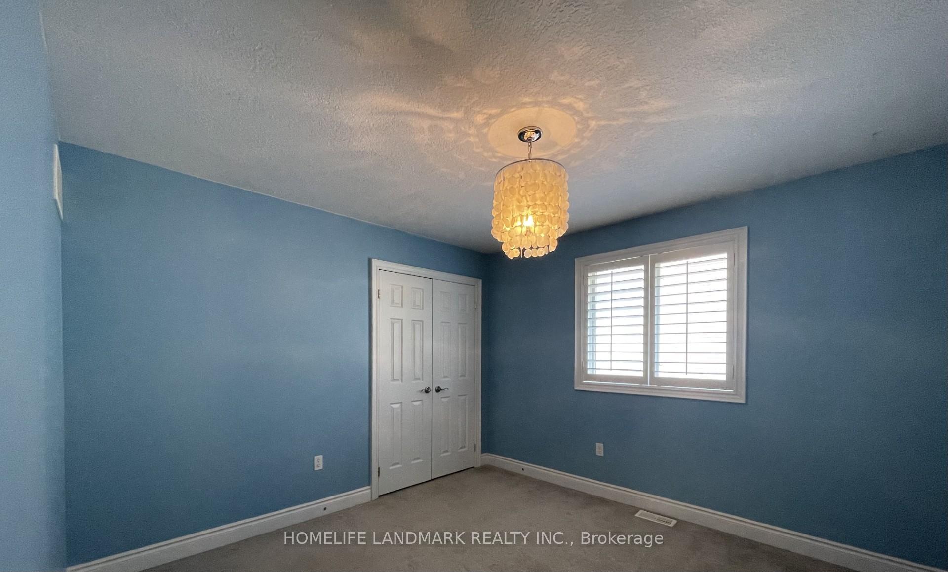 Photo 13 of 55 Prince William Way, Barrie, Innis-Shore — HOMEH