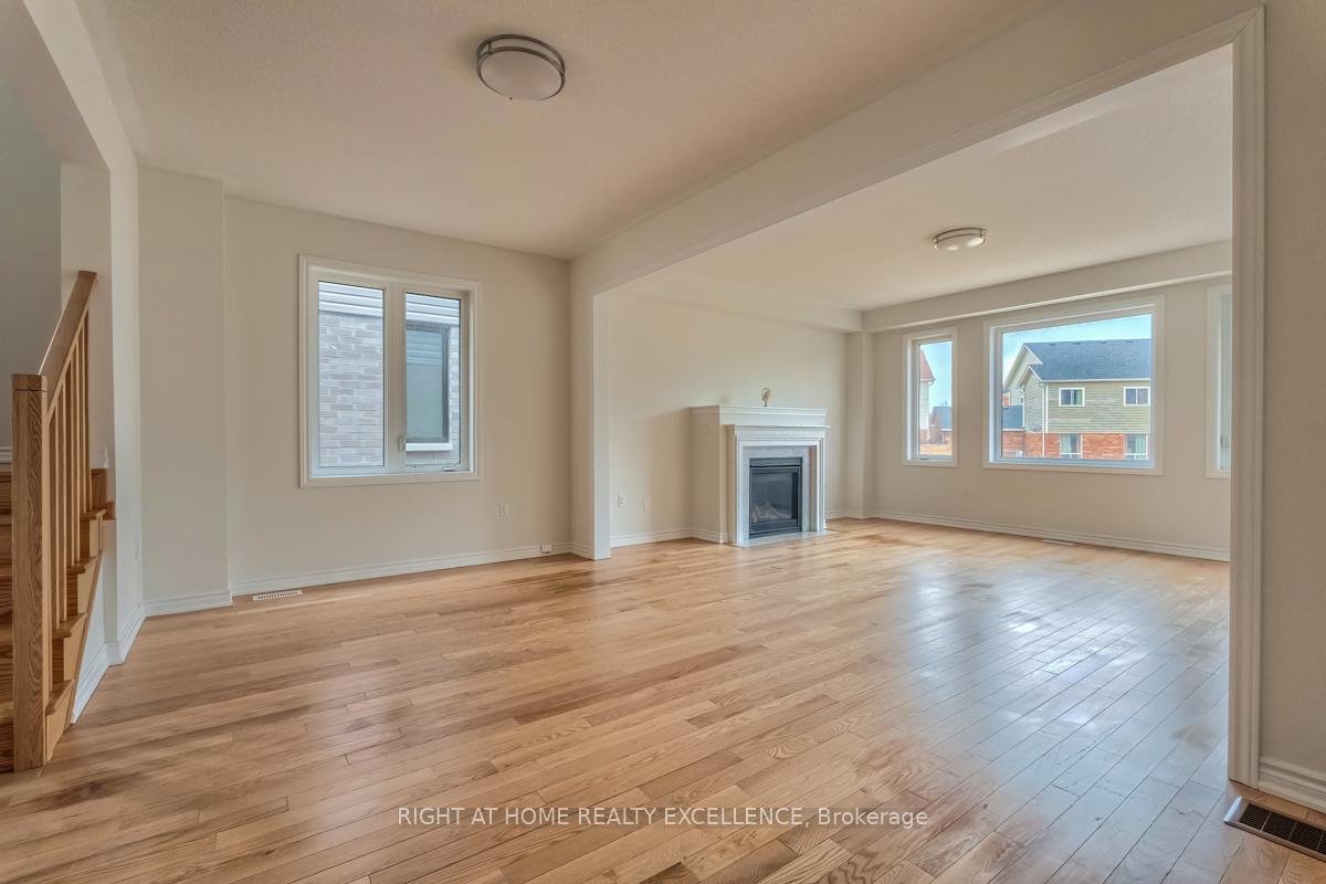 Photo 11 of 73 Nottingham Road E, Barrie, Innis-Shore — HOMEH
