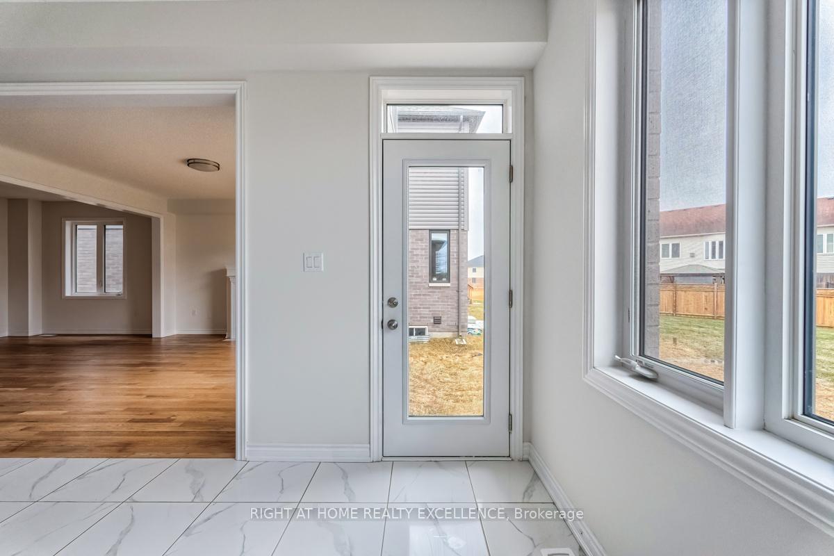 Photo 26 of 73 Nottingham Road E, Barrie, Innis-Shore — HOMEH