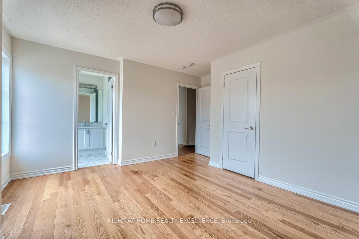 Photo 41 of 73 Nottingham Road E, Barrie, Innis-Shore — HOMEH