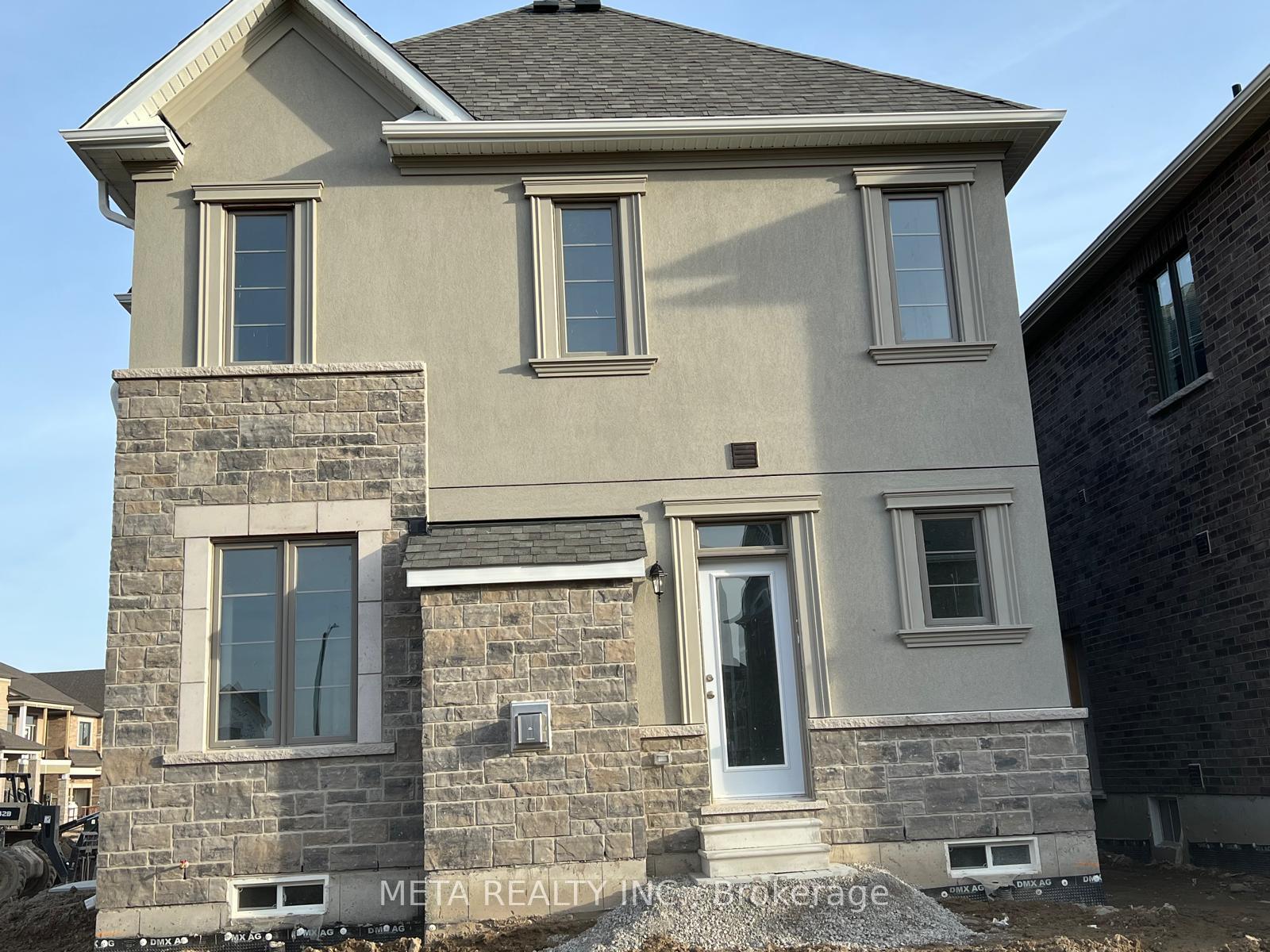 Photo 4 of 598 Newlove Street, Innisfil, Rural Innisfil — HOMEH