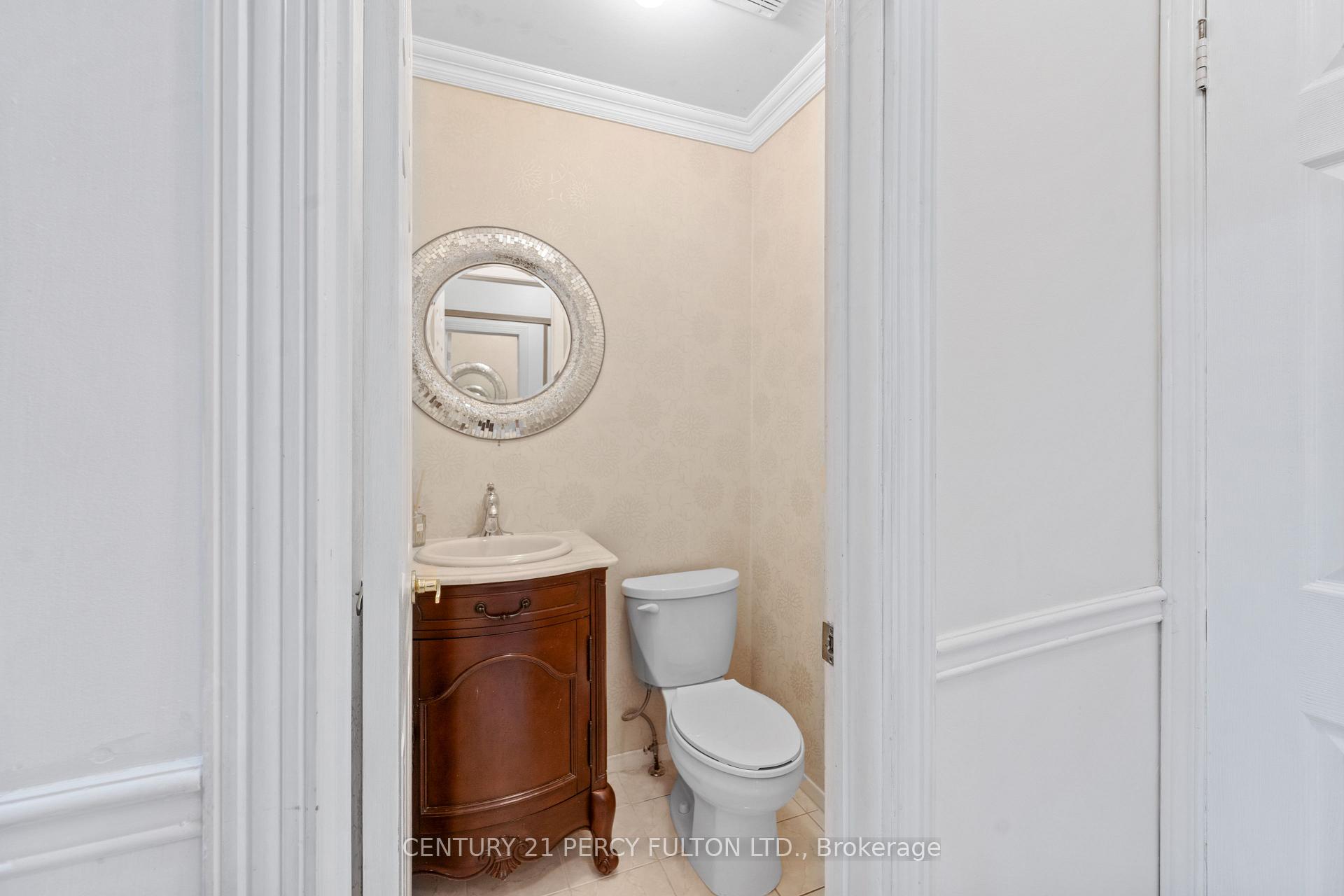 Photo 23 of 31 Chapman Drive, Ajax, Central — HOMEH