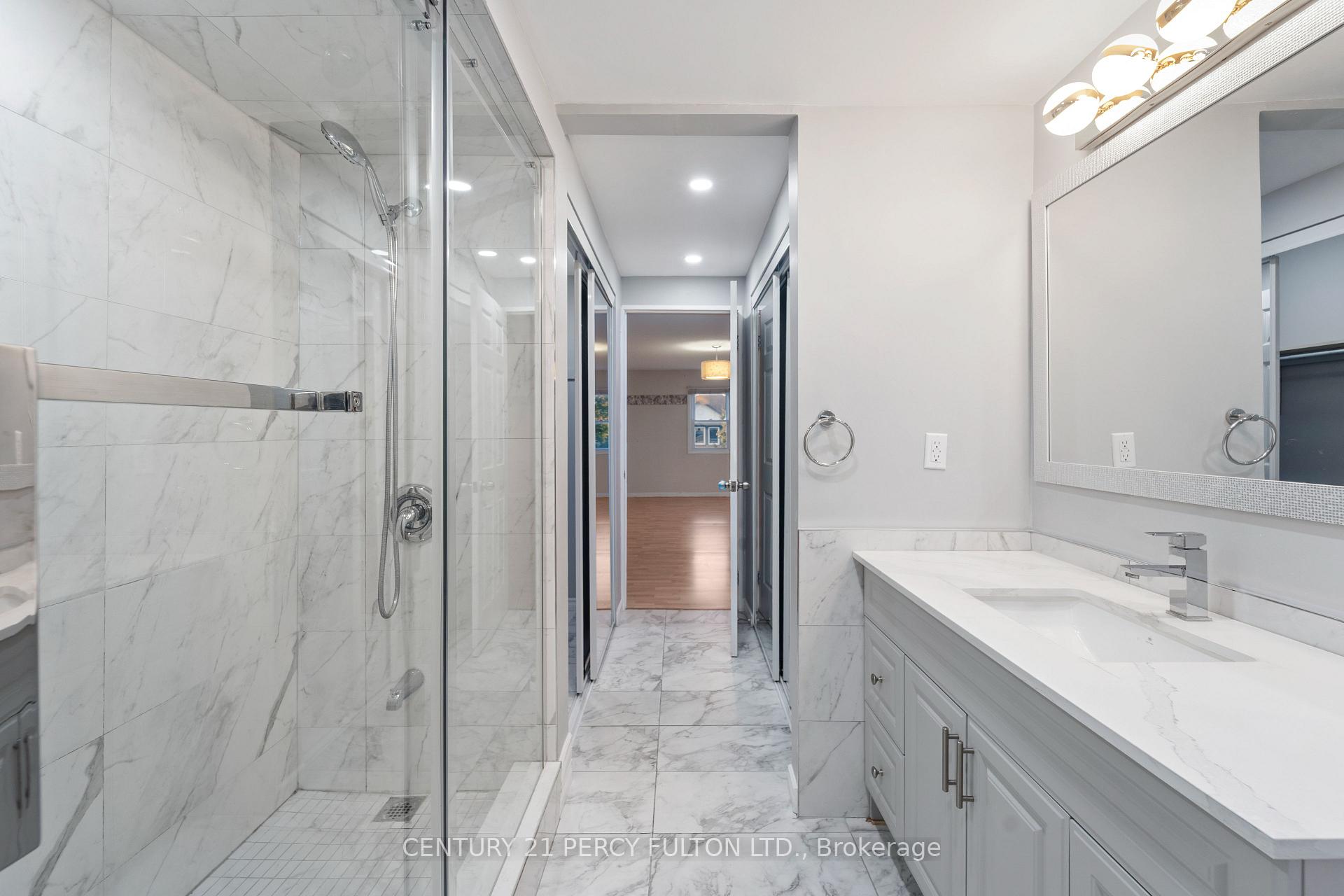 Photo 14 of 31 Chapman Drive, Ajax, Central — HOMEH