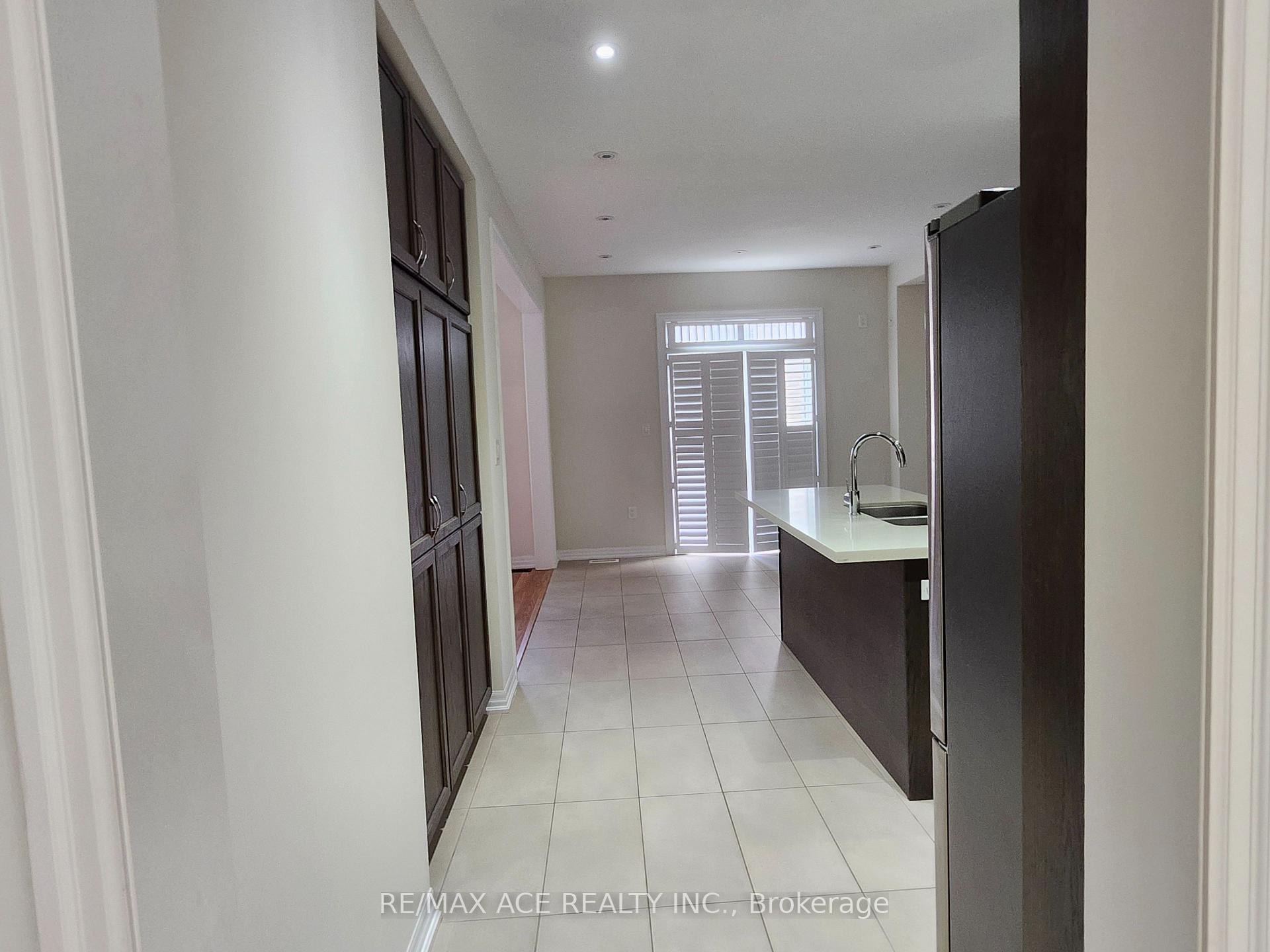 Photo 6 of Unit Main, 7 Northrop Avenue, Clarington, Newcastle — HOMEH