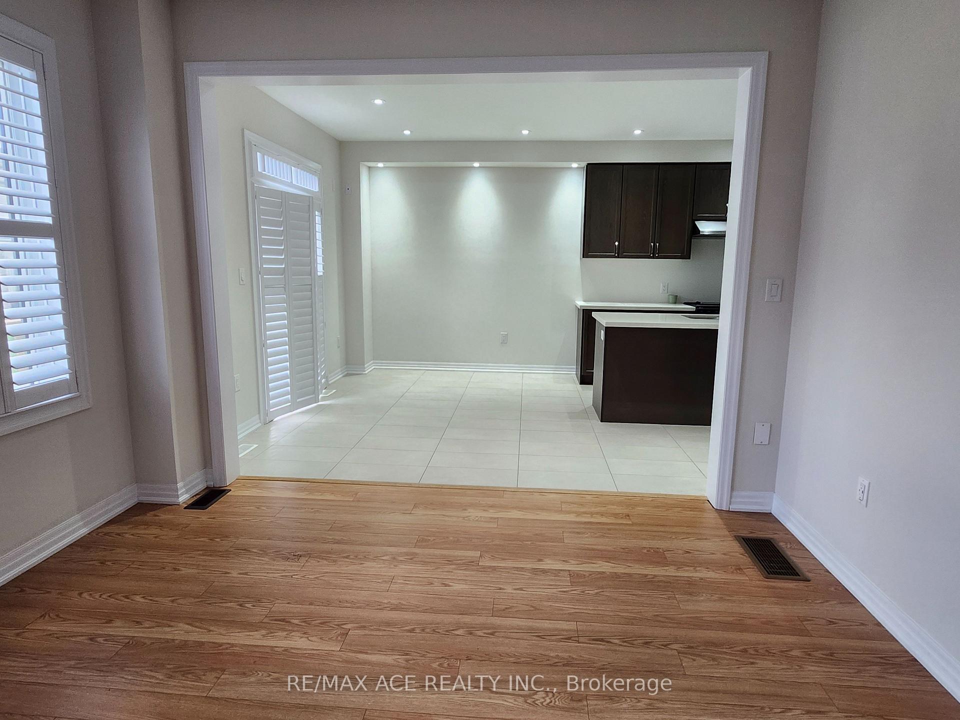 Photo 16 of Unit Main, 7 Northrop Avenue, Clarington, Newcastle — HOMEH