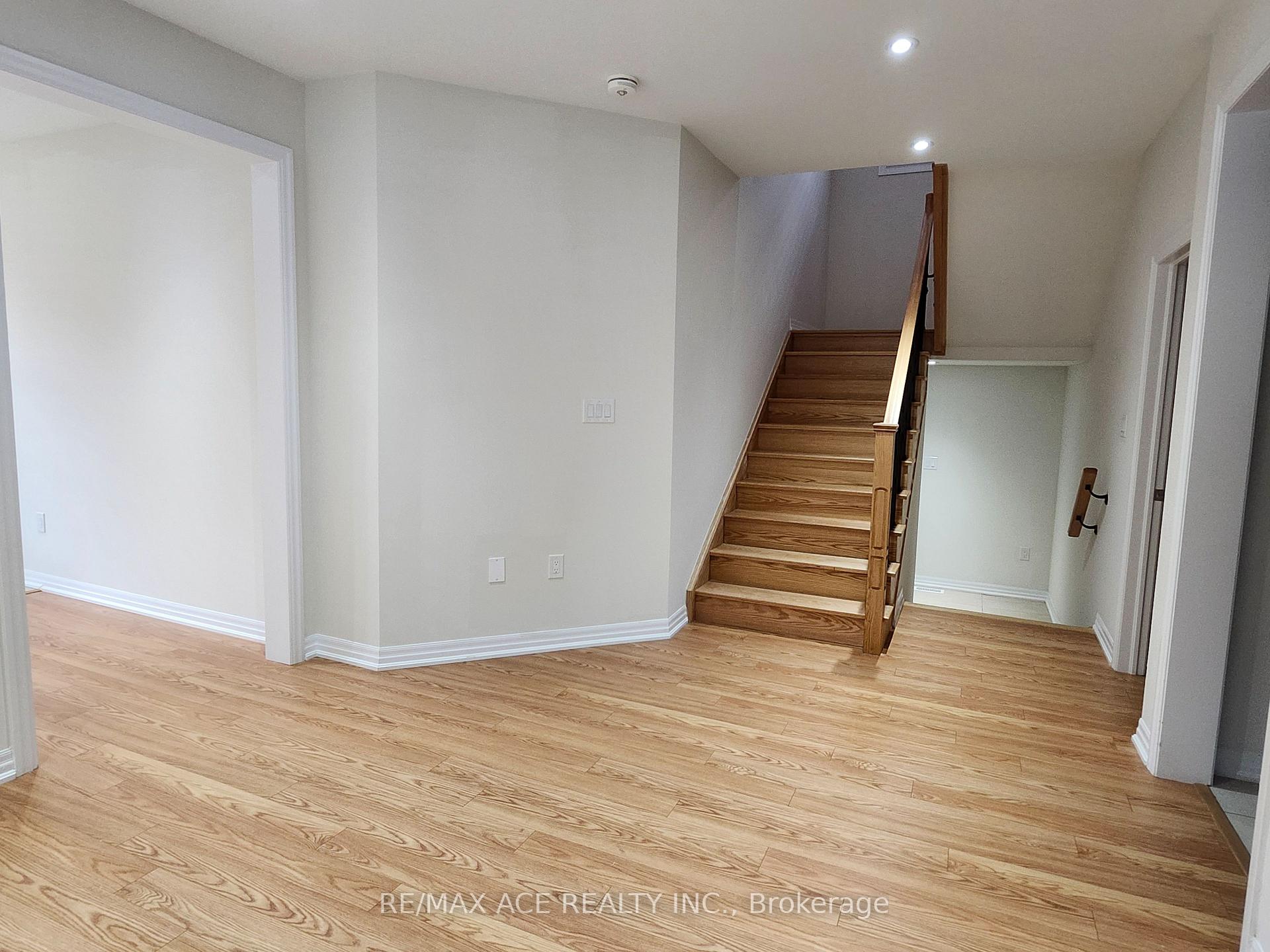 Photo 13 of Unit Main, 7 Northrop Avenue, Clarington, Newcastle — HOMEH