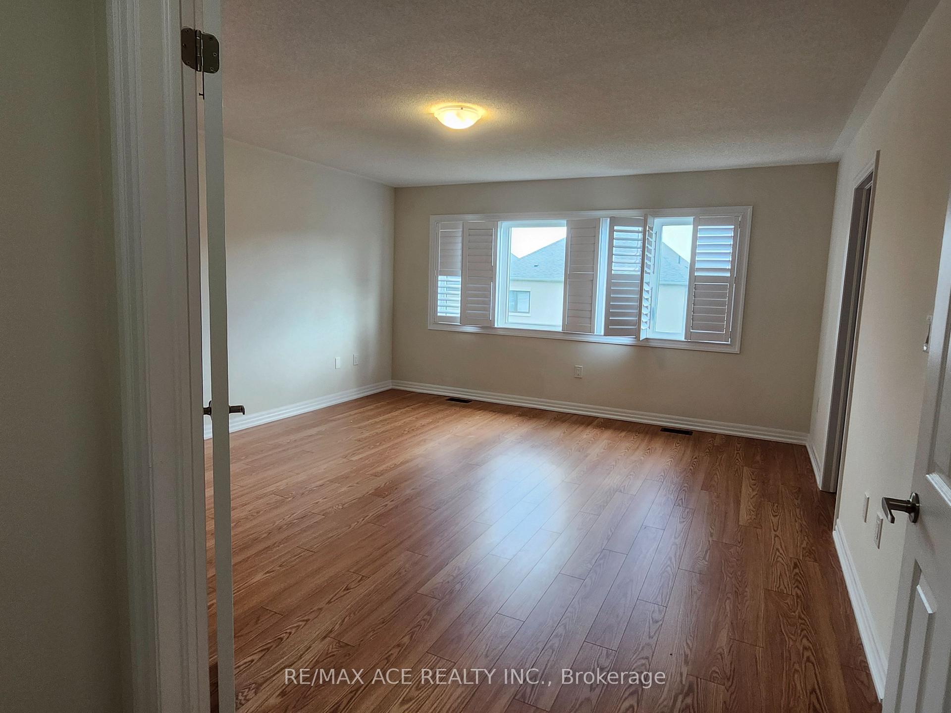 Photo 12 of Unit Main, 7 Northrop Avenue, Clarington, Newcastle — HOMEH