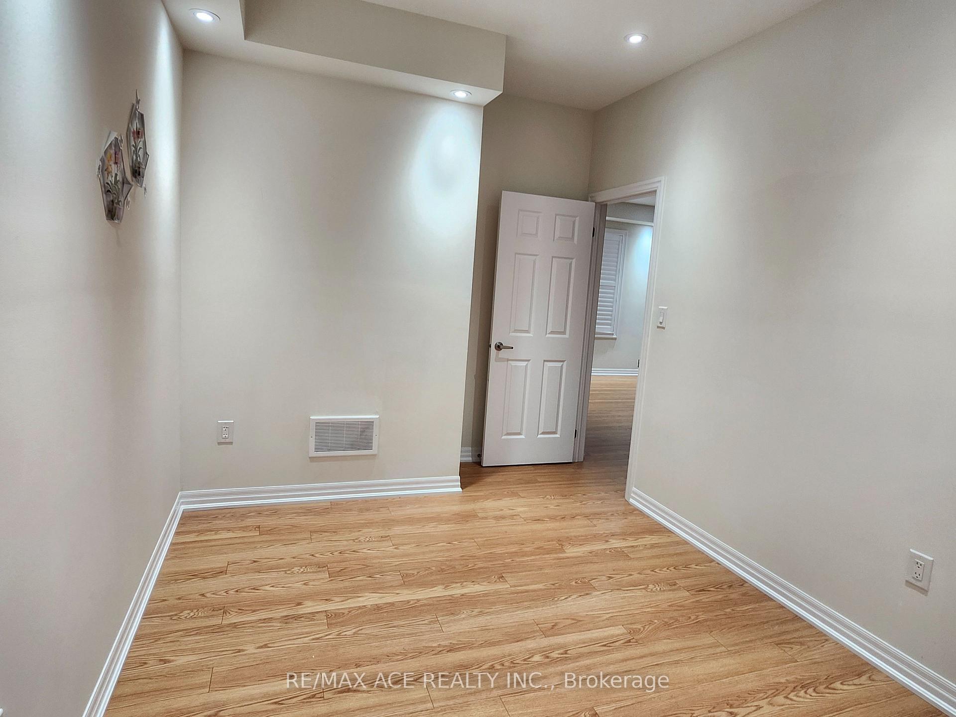 Photo 9 of Unit Main, 7 Northrop Avenue, Clarington, Newcastle — HOMEH