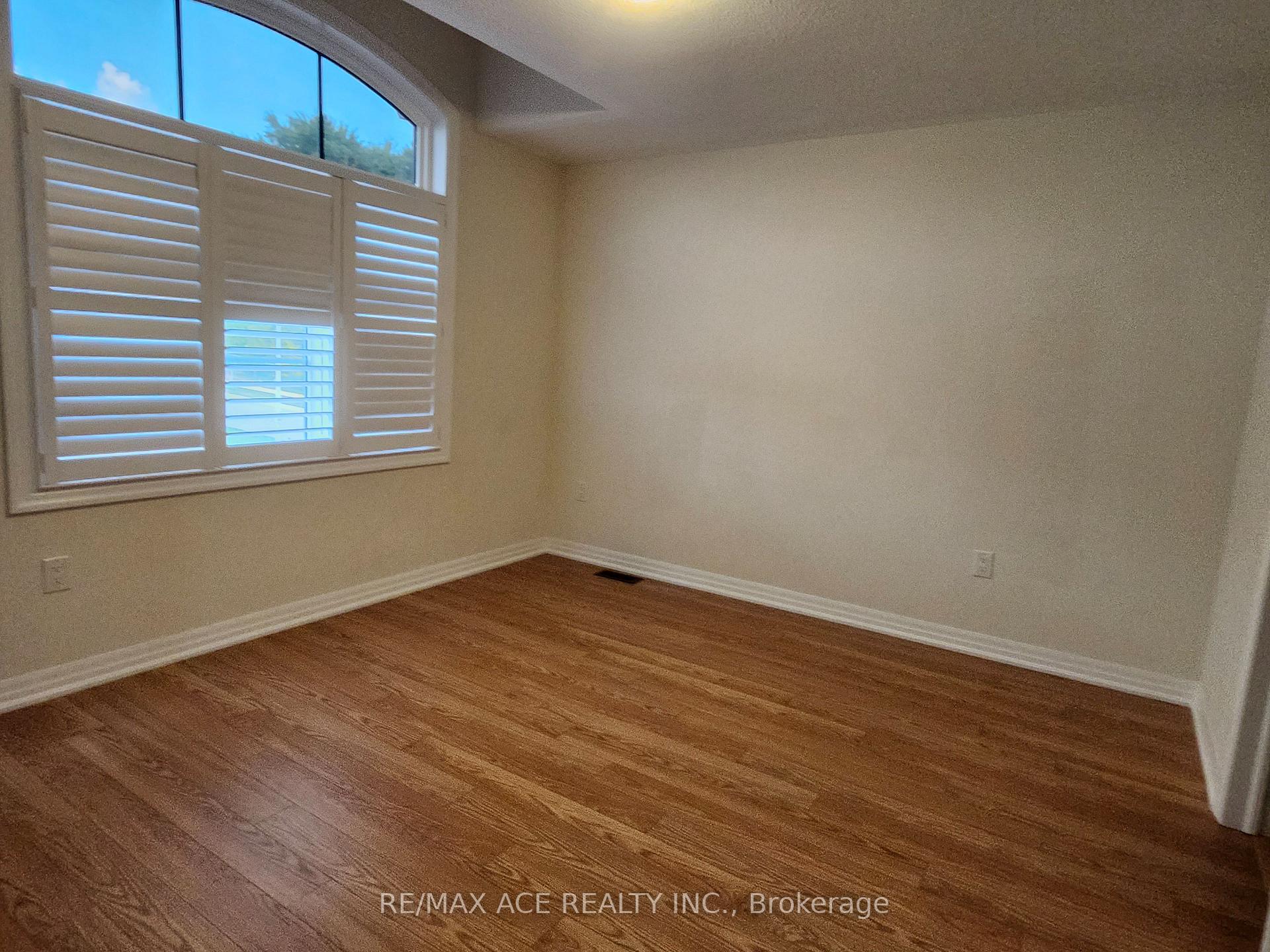 Photo 27 of Unit Main, 7 Northrop Avenue, Clarington, Newcastle — HOMEH
