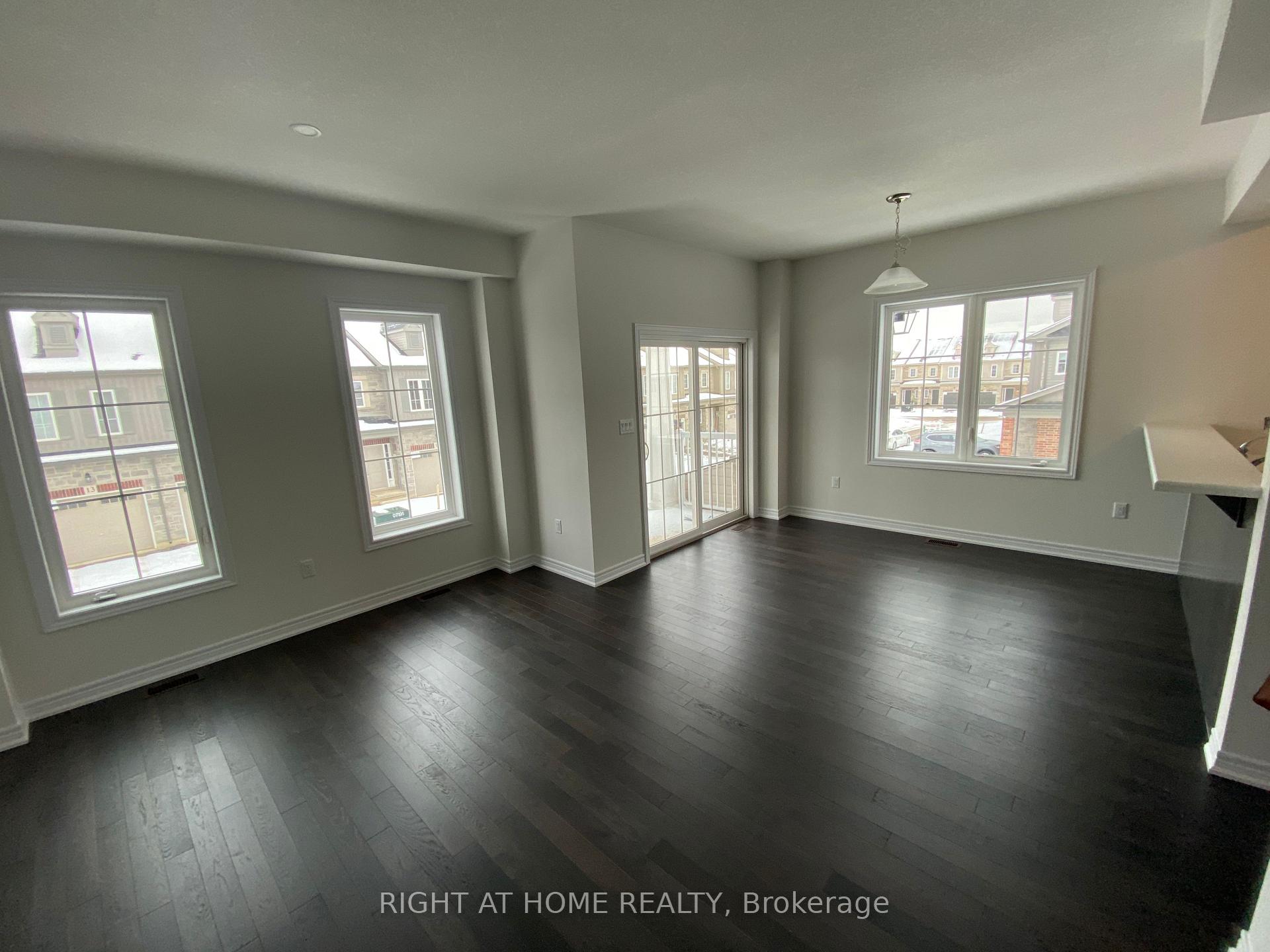 Photo 5 of 14 Garlent Avenue, Hamilton, Ancaster — HOMEH