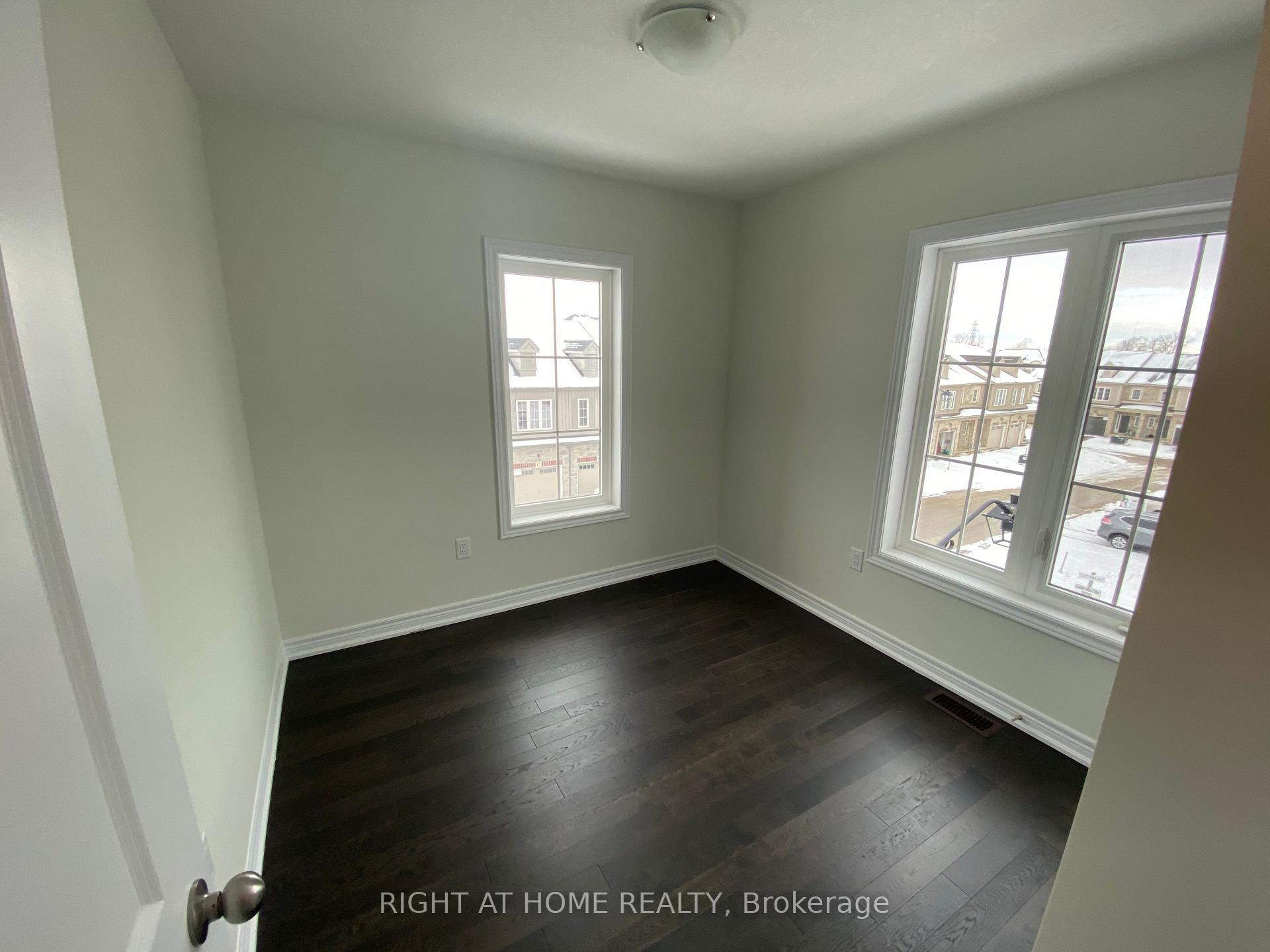 Photo 6 of 14 Garlent Avenue, Hamilton, Ancaster — HOMEH