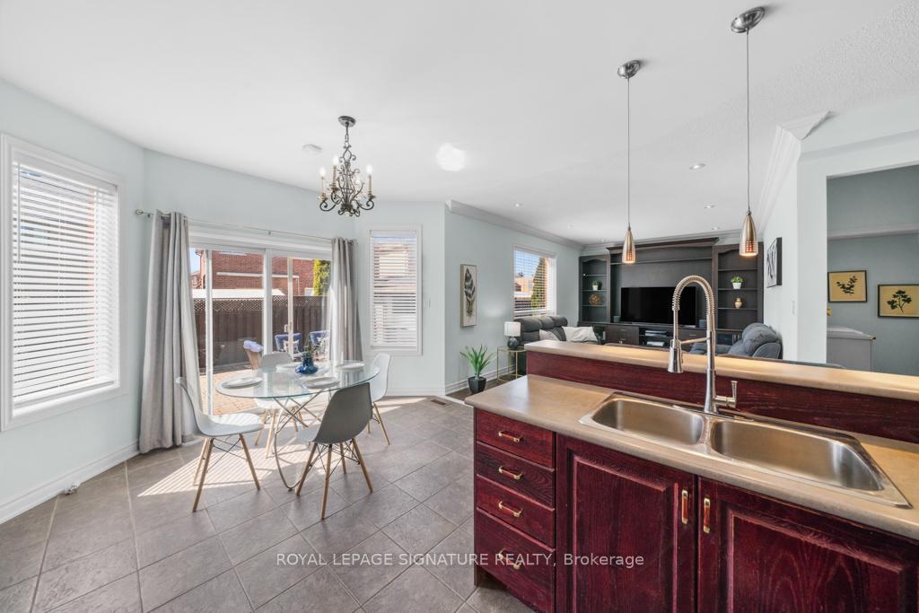 Photo 20 of 18 Vellore Woods Boulevard, Vaughan, Vellore Village — HOMEH