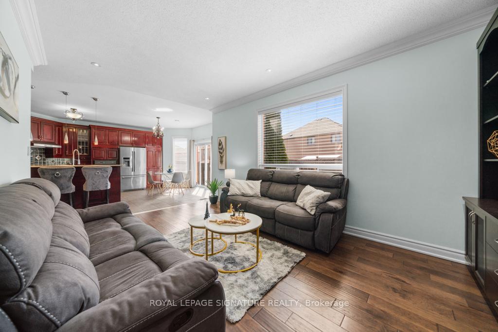 Photo 32 of 18 Vellore Woods Boulevard, Vaughan, Vellore Village — HOMEH