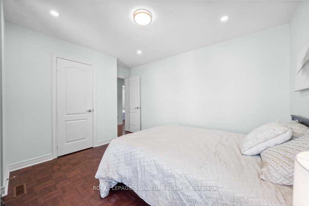Photo 38 of 18 Vellore Woods Boulevard, Vaughan, Vellore Village — HOMEH