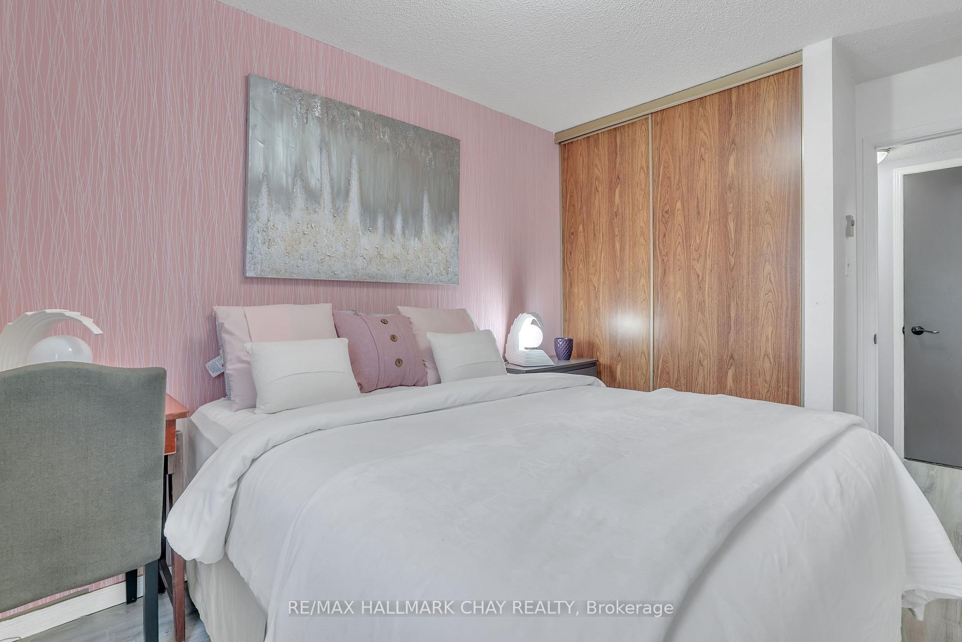 Photo 3 of Unit 106, 1 Quail Crescent, Barrie, Ardagh — HOMEH