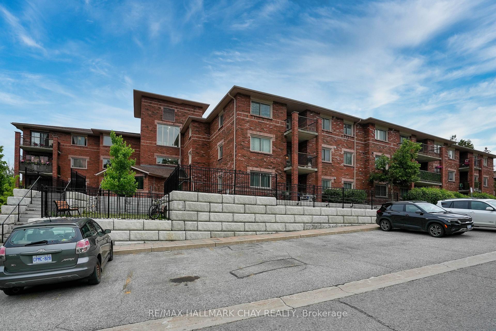 Photo 23 of Unit 106, 1 Quail Crescent, Barrie, Ardagh — HOMEH