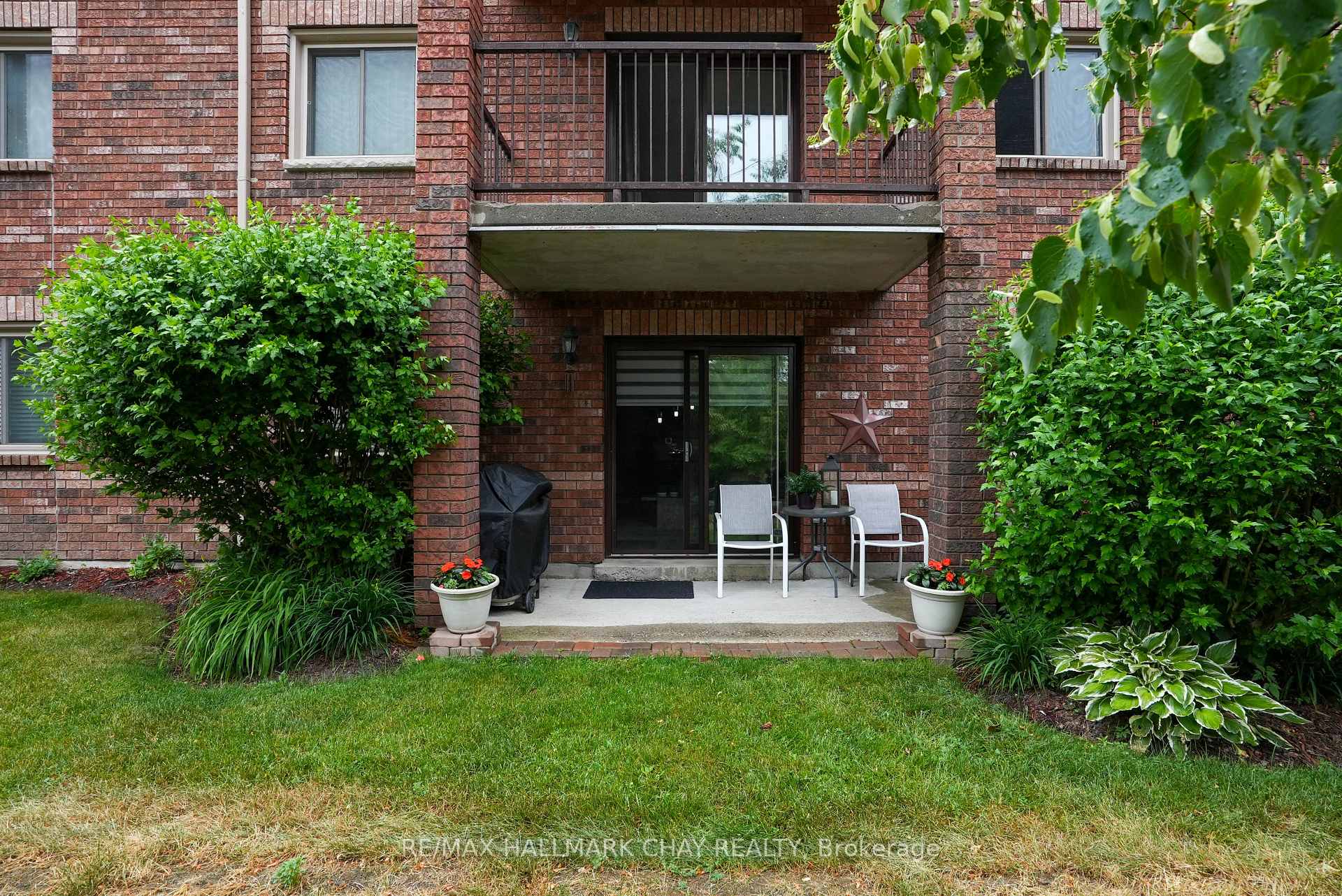 Photo 11 of Unit 106, 1 Quail Crescent, Barrie, Ardagh — HOMEH