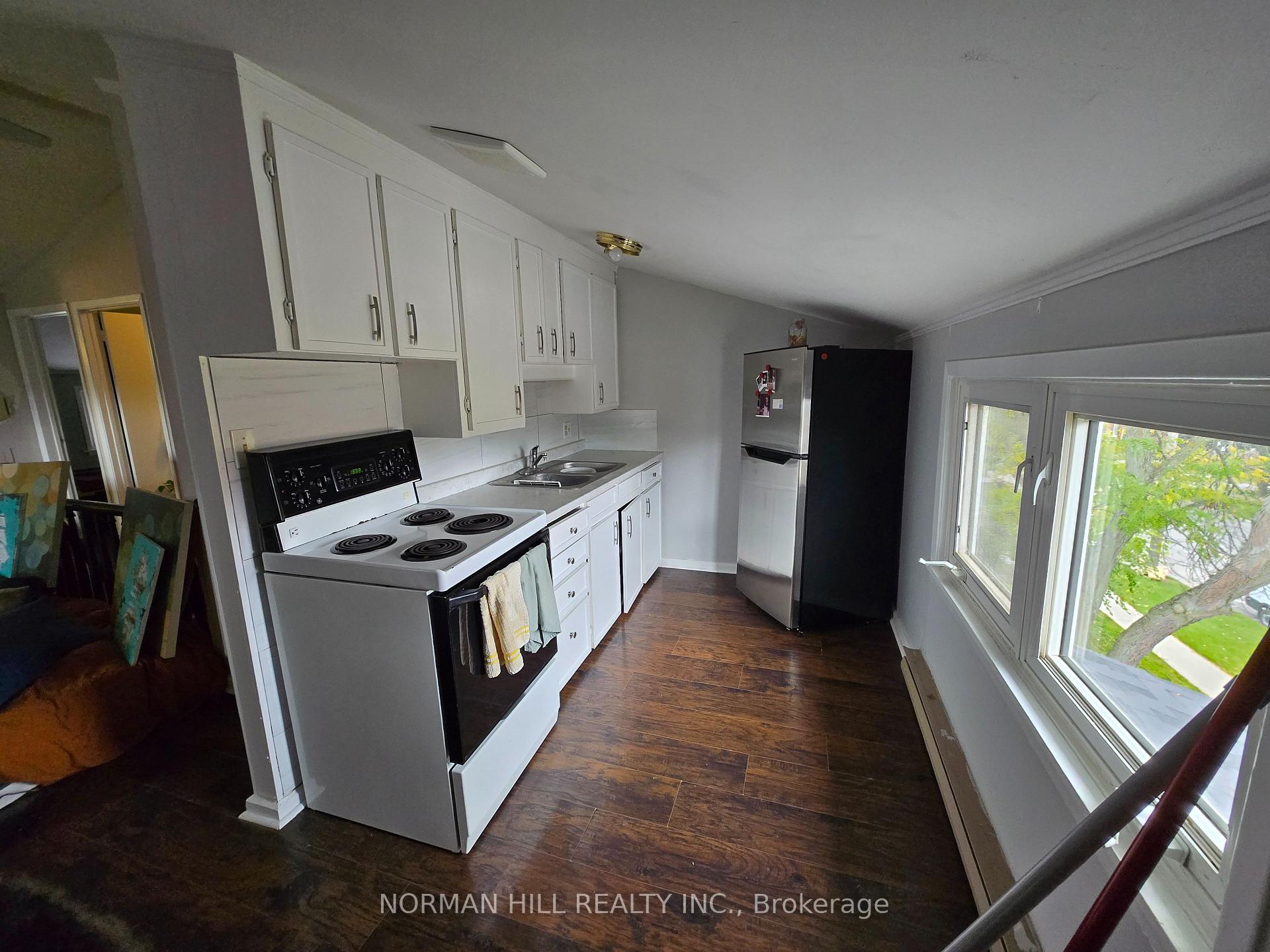 Photo 6 of Unit A, 16 Centre Street, New Tecumseth, Beeton — HOMEH