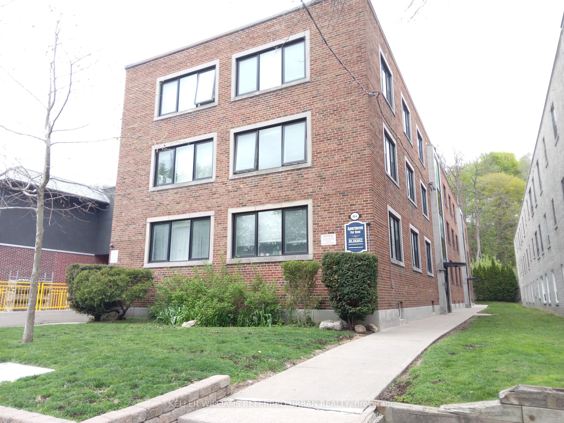 Front of Unit 14, 464 Summerhill Avenue E