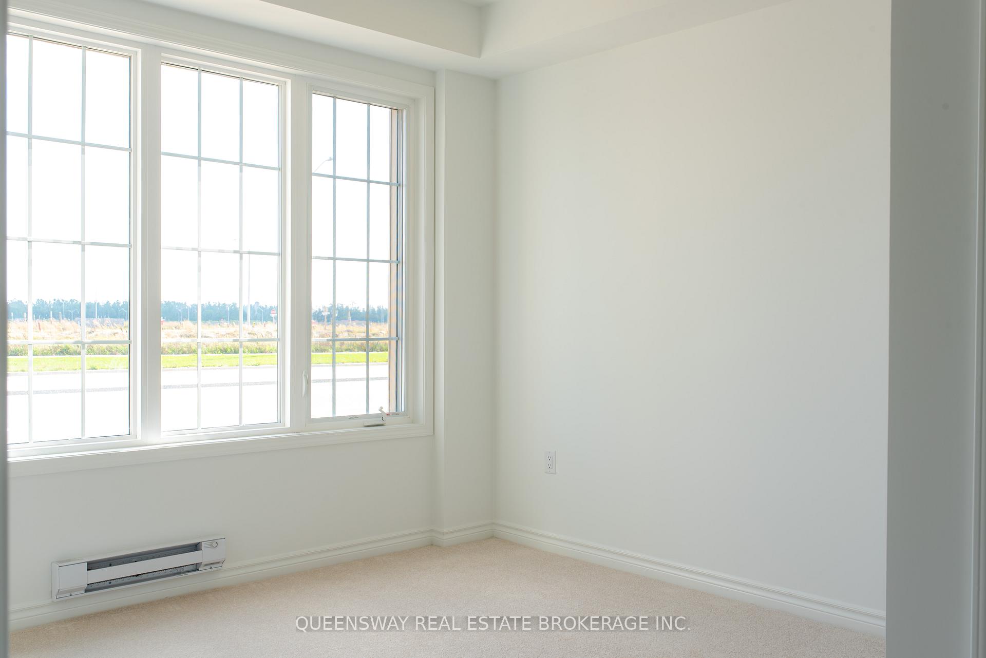 Photo 4 of 58 Pearen Lane, Barrie, Rural Barrie Southwest — HOMEH