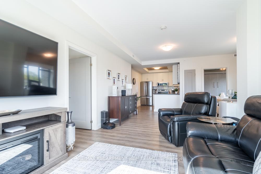 Photo 10 of Unit 305, 30 Hamilton Street, Hamilton, Waterdown — HOMEH