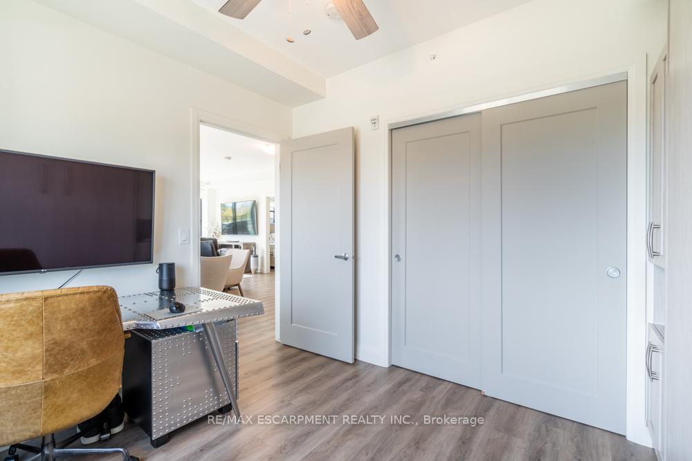 Photo 14 of Unit 305, 30 Hamilton Street, Hamilton, Waterdown — HOMEH