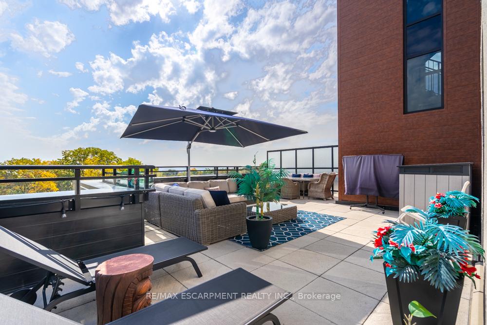 Photo 37 of Unit 305, 30 Hamilton Street, Hamilton, Waterdown — HOMEH