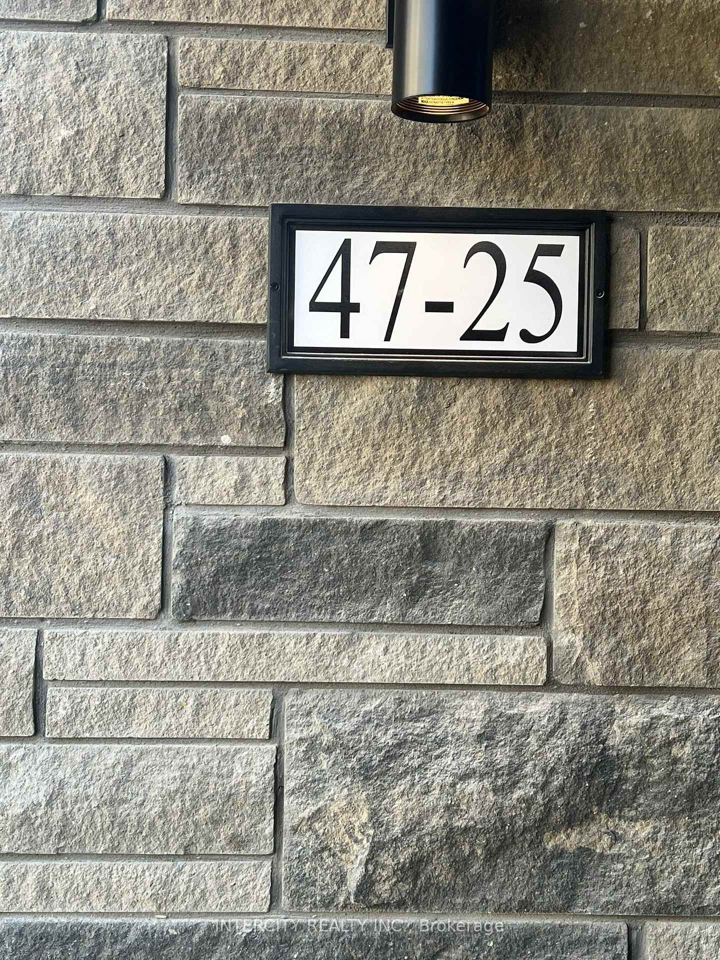 Photo 4 of Unit 47, 25 Fieldridge Crescent, Brampton, Sandringham-Wellington North — HOMEH