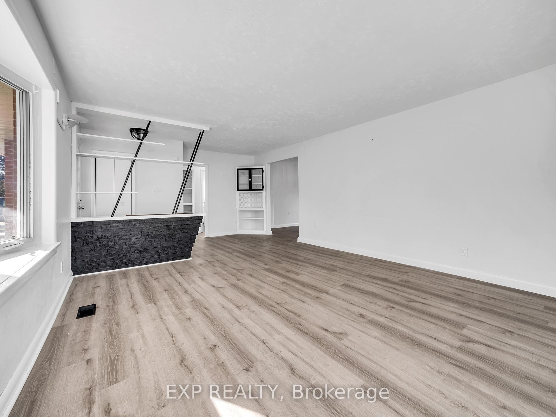 Photo 4 of 138 Wright Avenue, Belleville, Belleville Ward — HOMEH