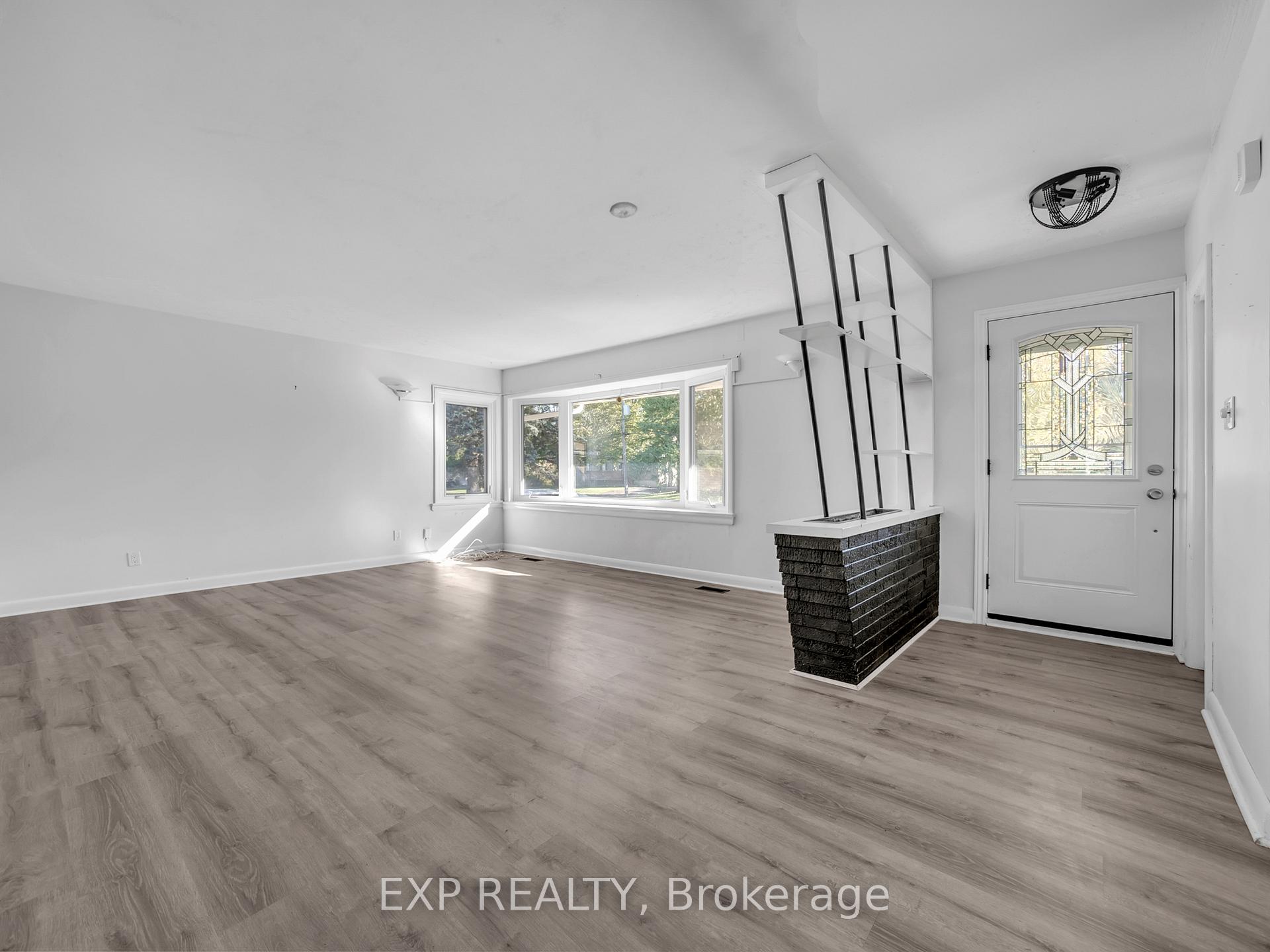 Photo 5 of 138 Wright Avenue, Belleville, Belleville Ward — HOMEH