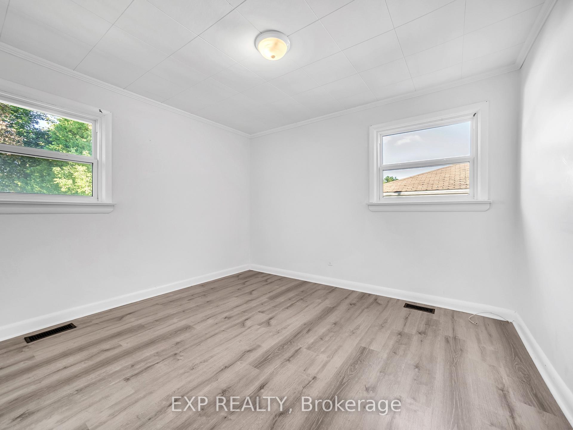 Photo 11 of 138 Wright Avenue, Belleville, Belleville Ward — HOMEH