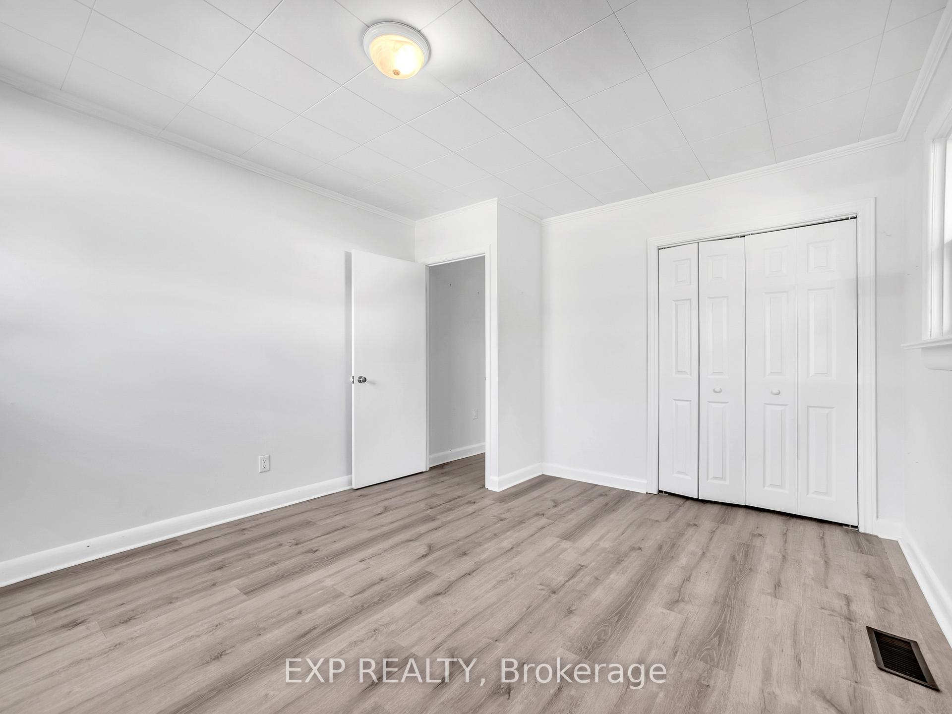 Photo 12 of 138 Wright Avenue, Belleville, Belleville Ward — HOMEH