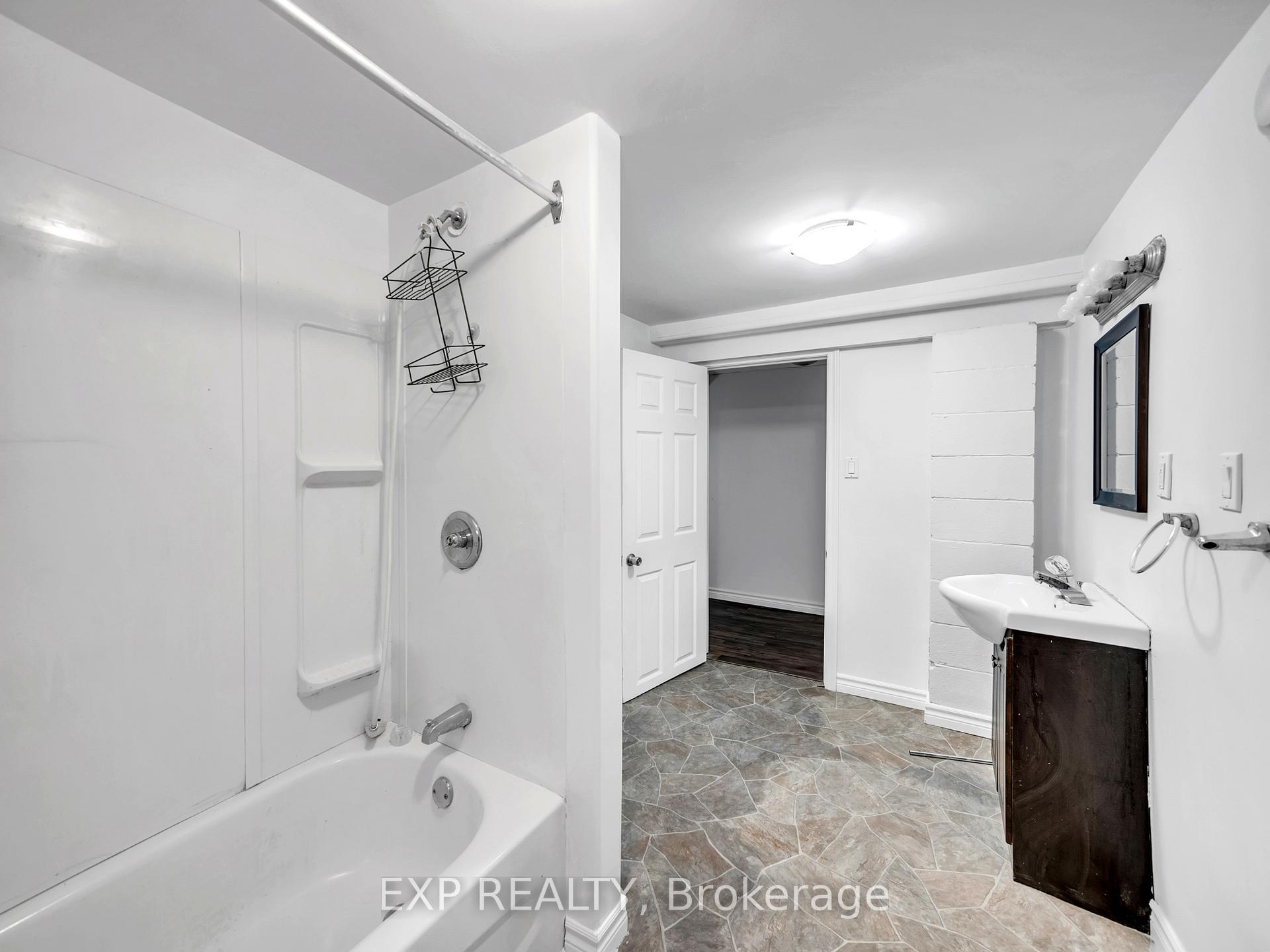 Photo 27 of 138 Wright Avenue, Belleville, Belleville Ward — HOMEH