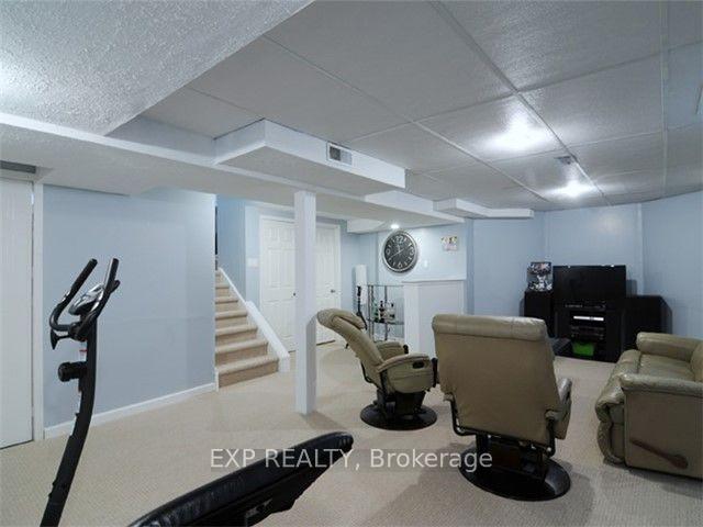 Photo 5 of 16 Meredith Court, Clarington, Courtice — HOMEH