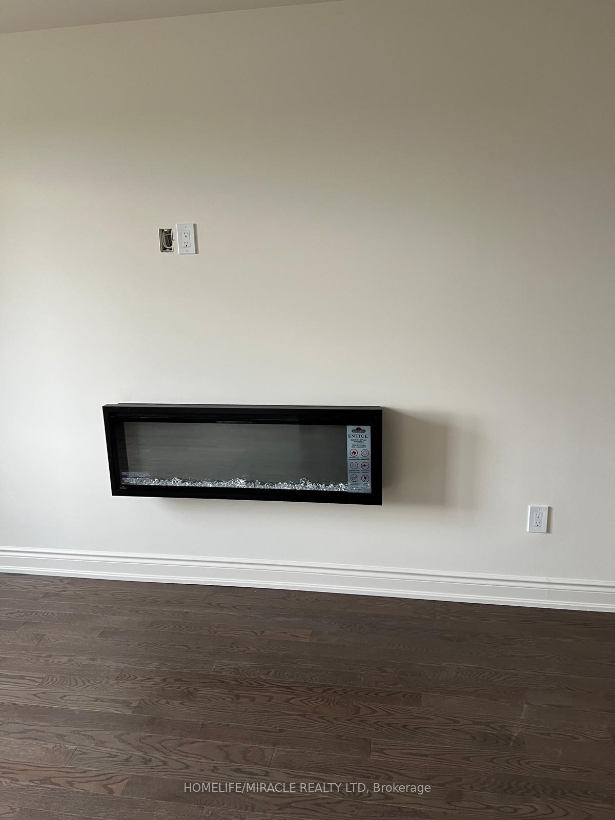 Photo 8 of 12 Bloomfield Crescent, Cambridge — HOMEH