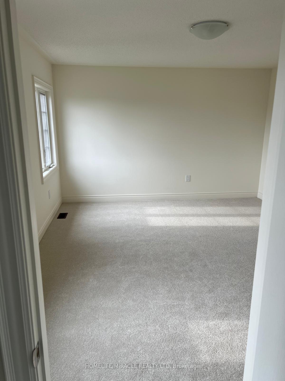 Photo 20 of 12 Bloomfield Crescent, Cambridge — HOMEH