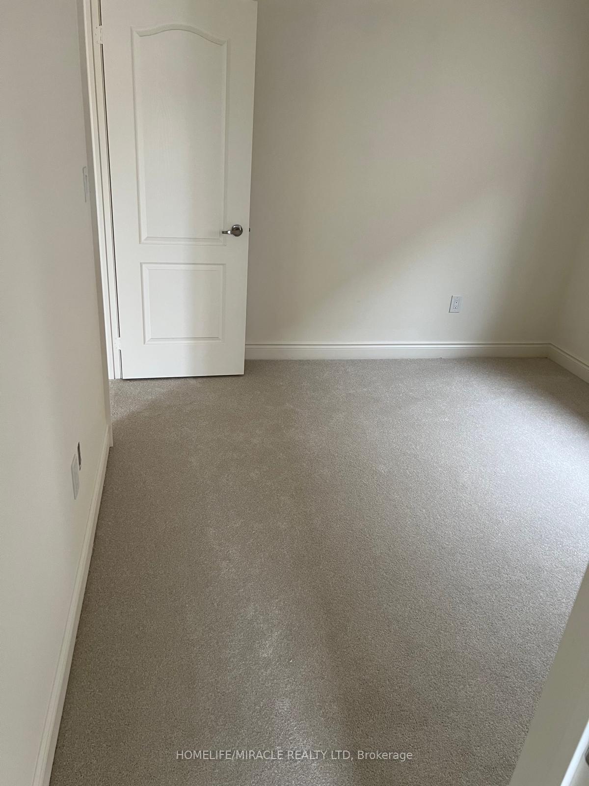 Photo 14 of 12 Bloomfield Crescent, Cambridge — HOMEH