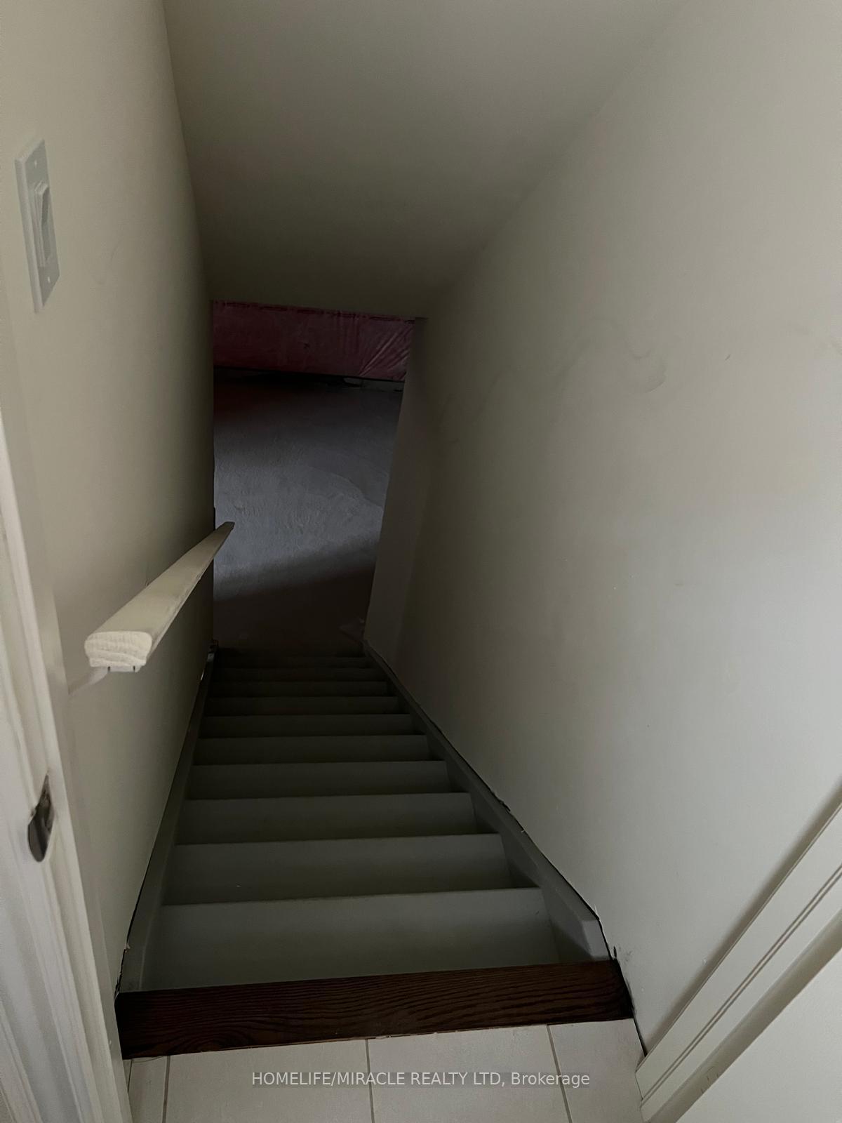 Photo 16 of 12 Bloomfield Crescent, Cambridge — HOMEH