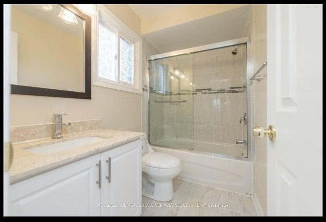 Photo 10 of 33 Hemlock Drive, Markham, Raymerville — HOMEH