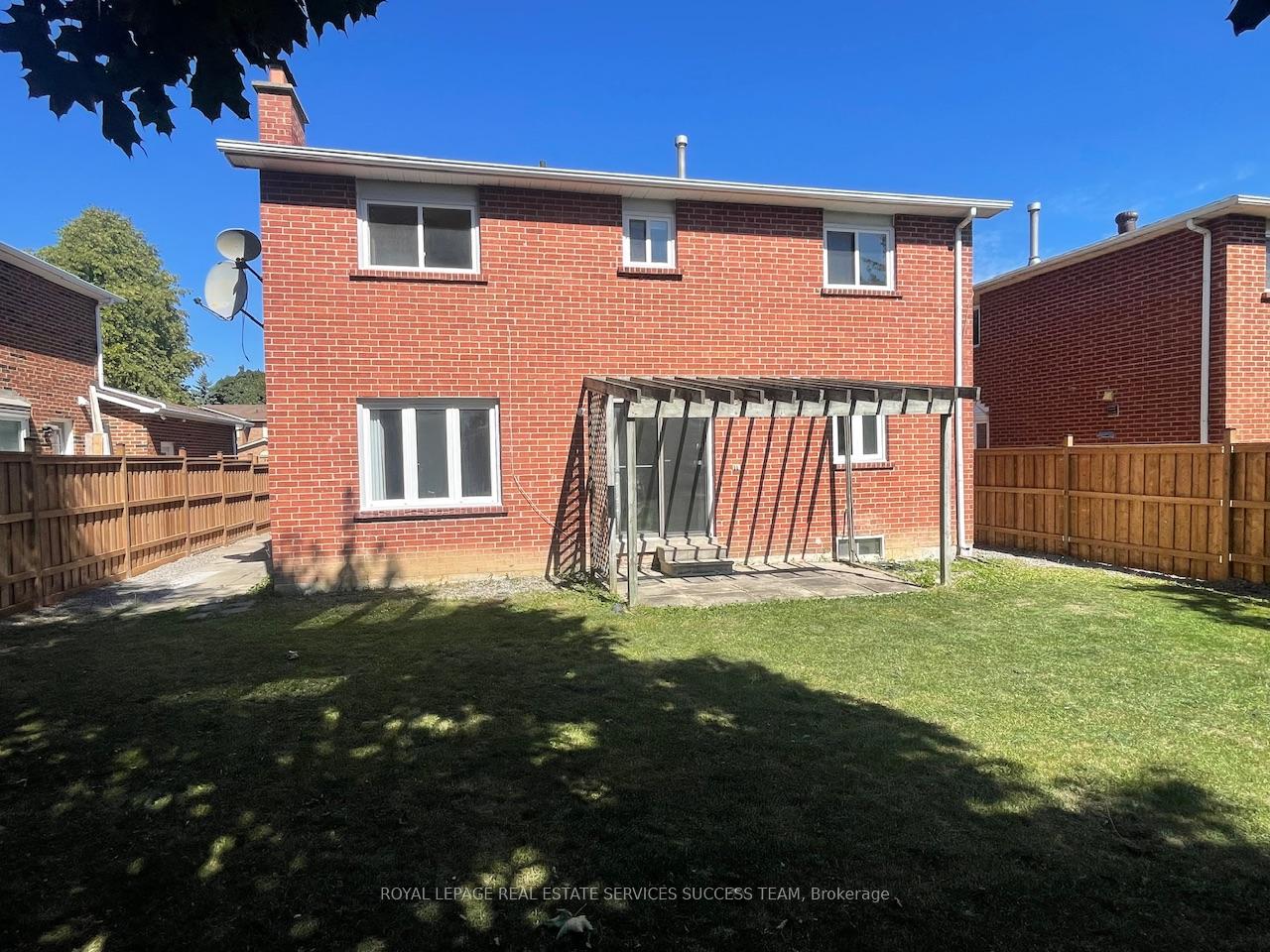 Photo 12 of 33 Hemlock Drive, Markham, Raymerville — HOMEH
