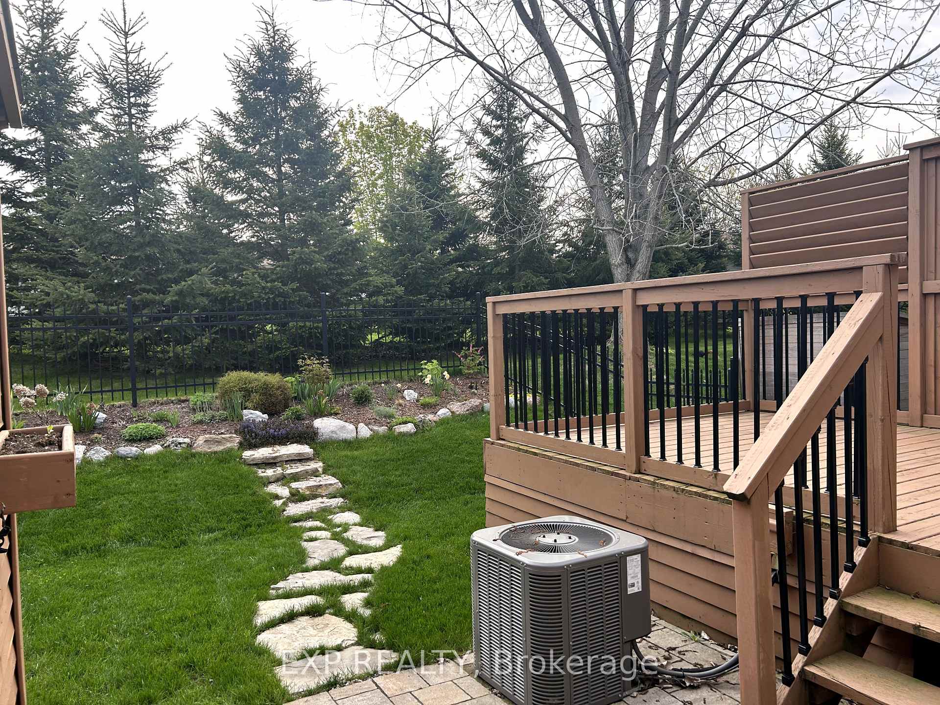 Photo 3 of 23 Glenview Crescent, Belleville, Belleville Ward — HOMEH