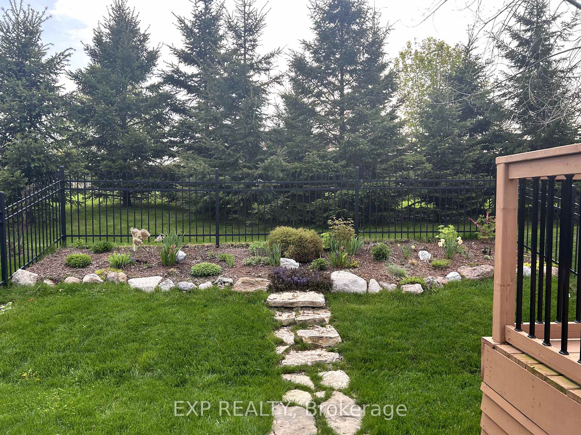 Photo 4 of 23 Glenview Crescent, Belleville, Belleville Ward — HOMEH