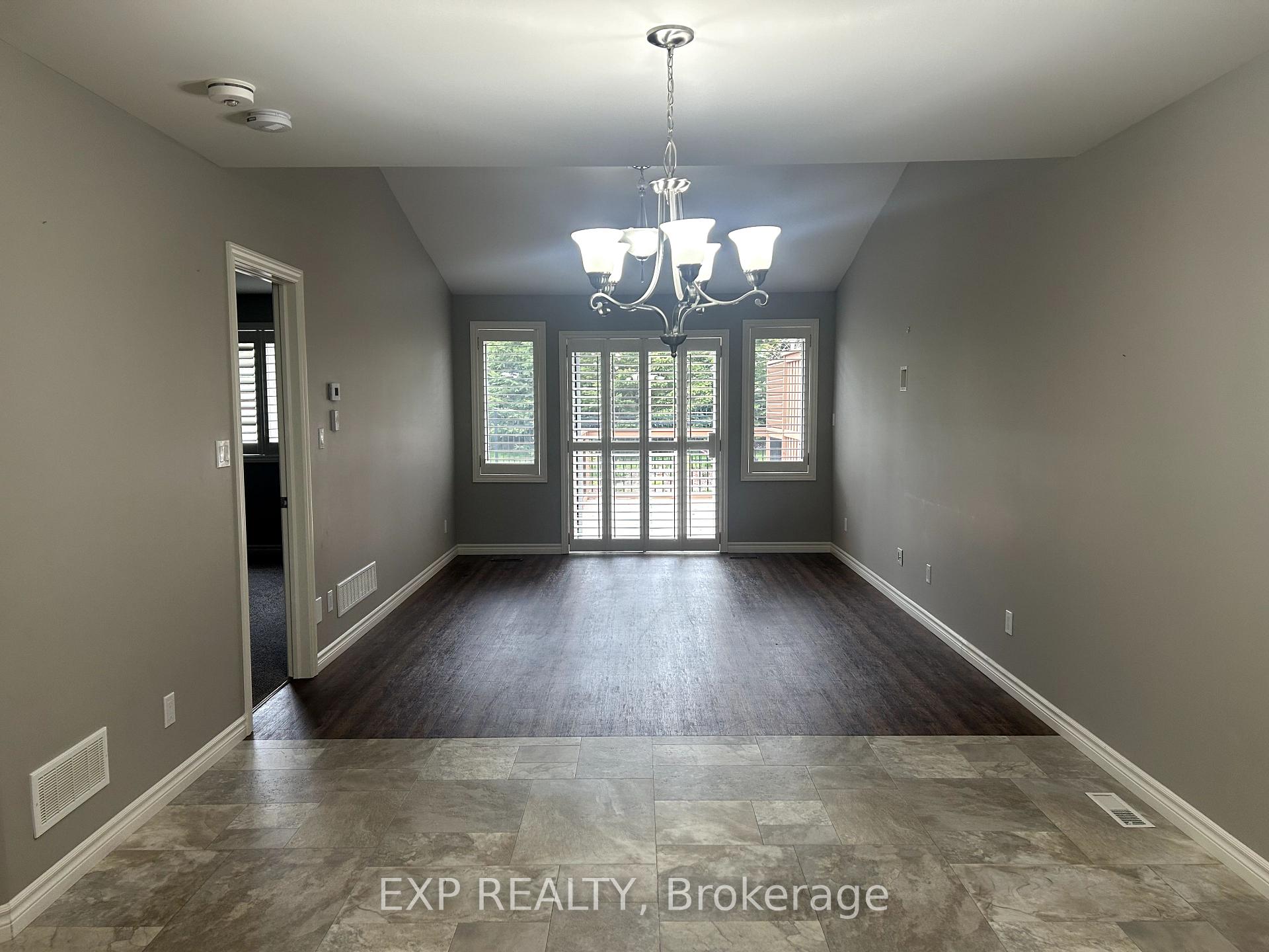 Photo 5 of 23 Glenview Crescent, Belleville, Belleville Ward — HOMEH