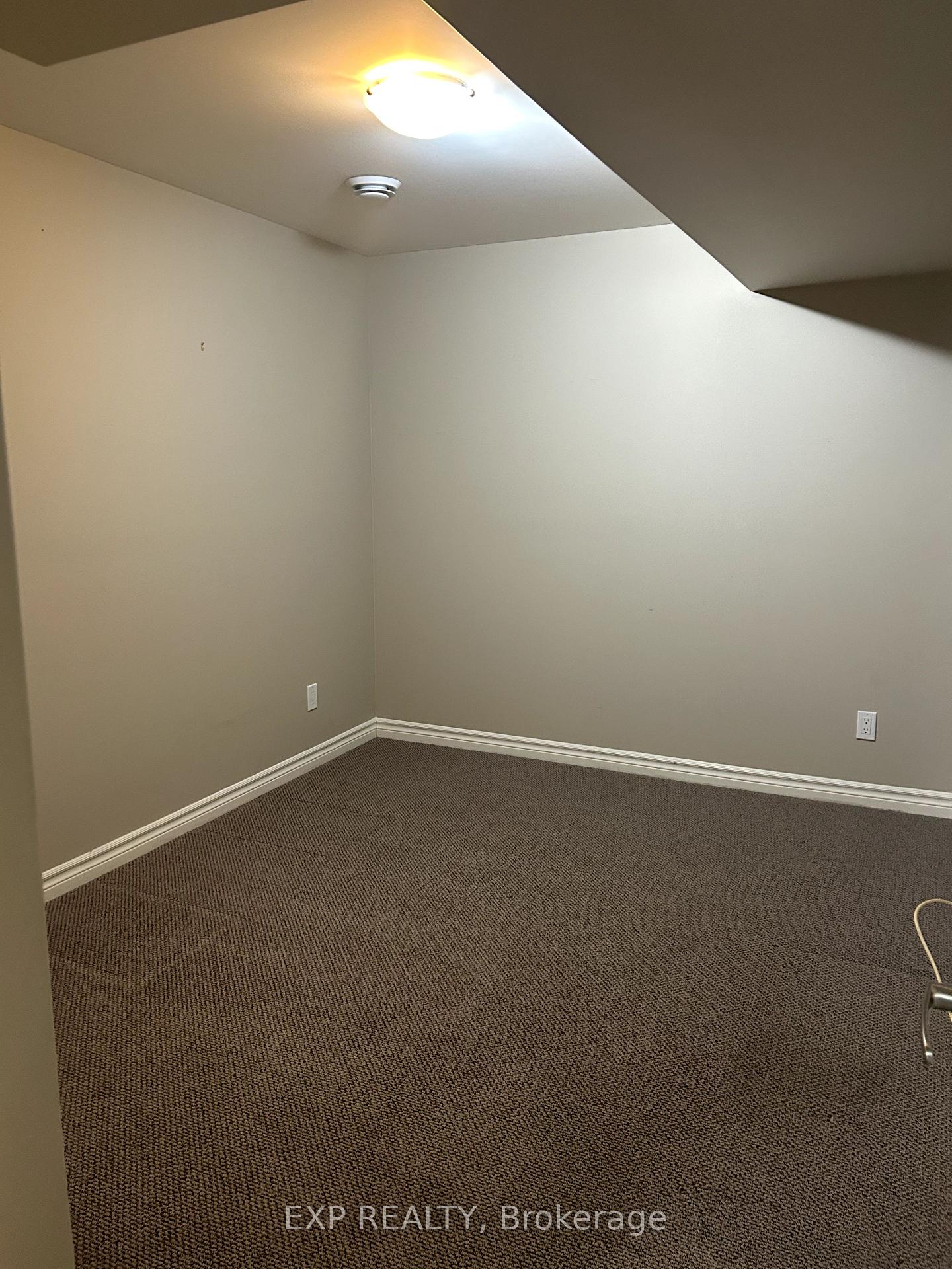 Photo 12 of 23 Glenview Crescent, Belleville, Belleville Ward — HOMEH