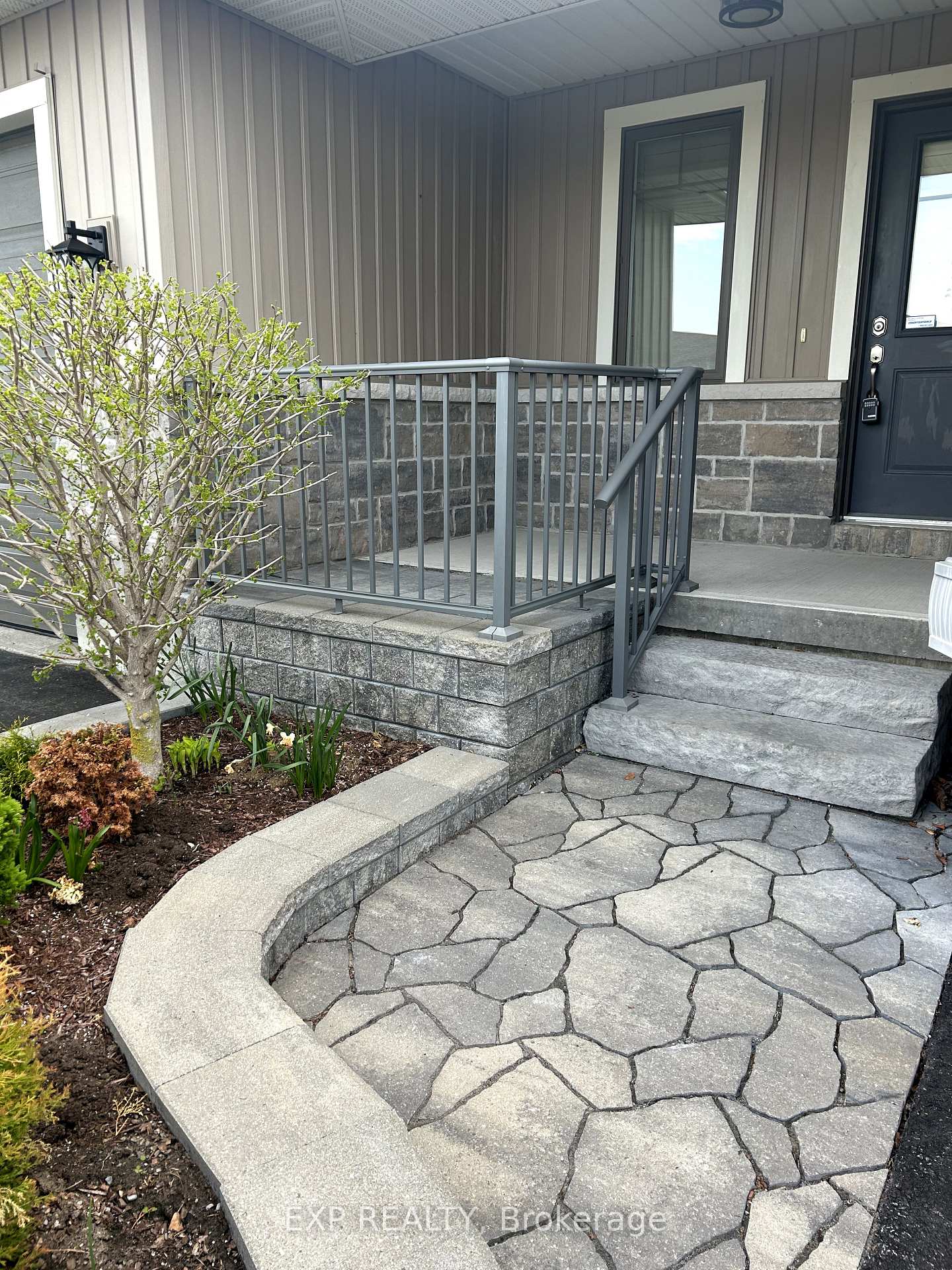 Photo 18 of 23 Glenview Crescent, Belleville, Belleville Ward — HOMEH