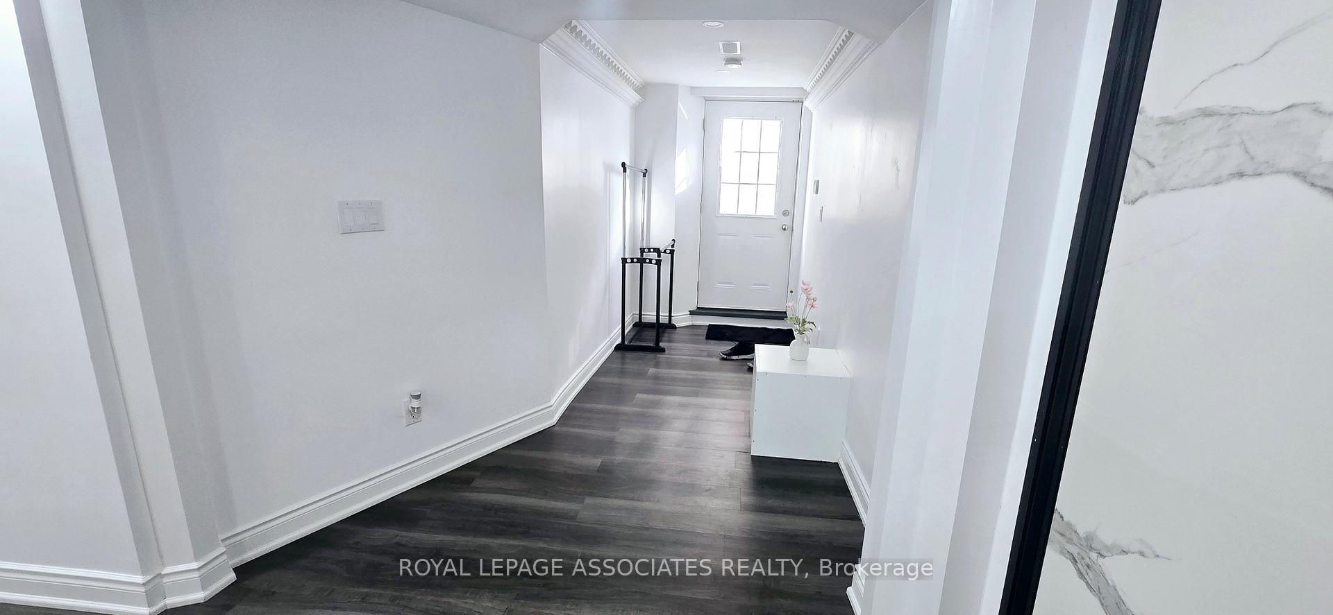Photo 1 of 136 Smoothwater Terrace, Markham, Box Grove — HOMEH
