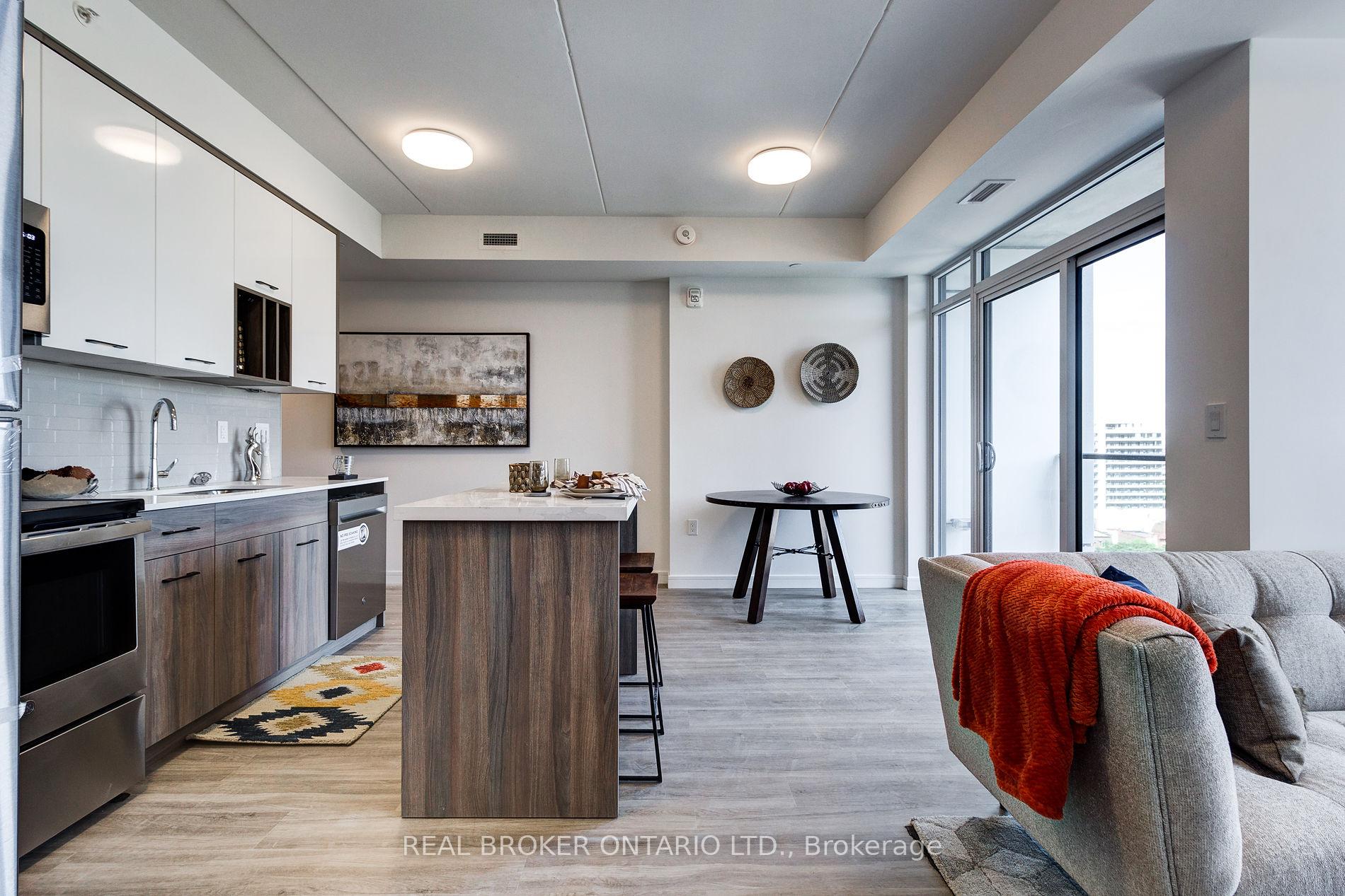 Photo 5 of Unit 1002, 49 Walnut Street S, Hamilton, Corktown — HOMEH
