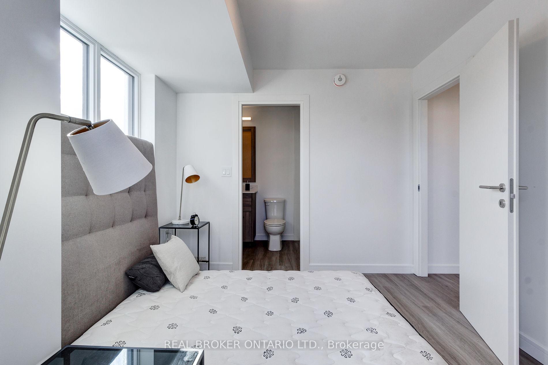 Photo 20 of Unit 1002, 49 Walnut Street S, Hamilton, Corktown — HOMEH